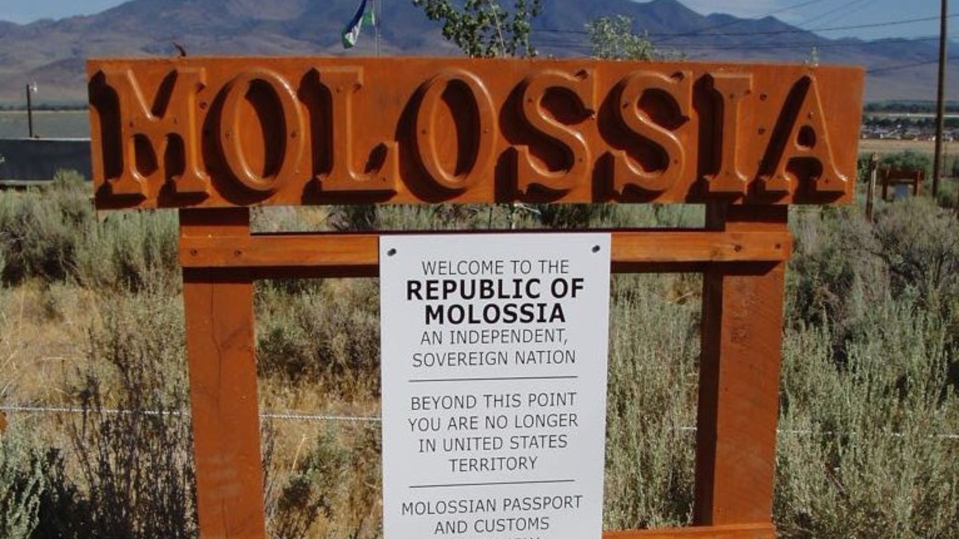 File:Molossia - Border with United States.jpg