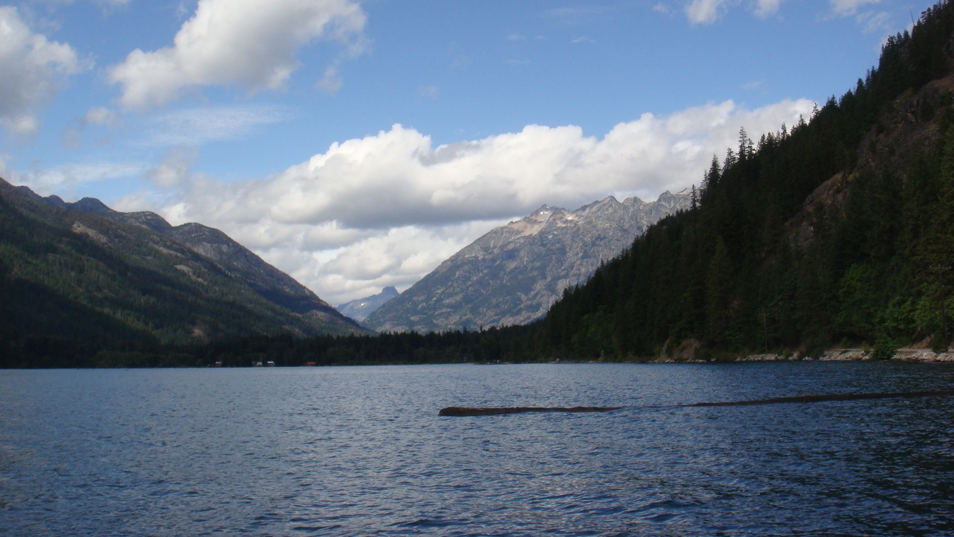 File:Lake Chelan, Washington State, August 2008.jpg