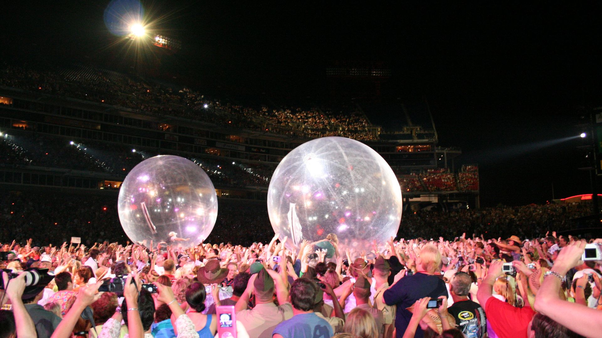 File:Sugarland at CMA Music Festival 2008.jpg