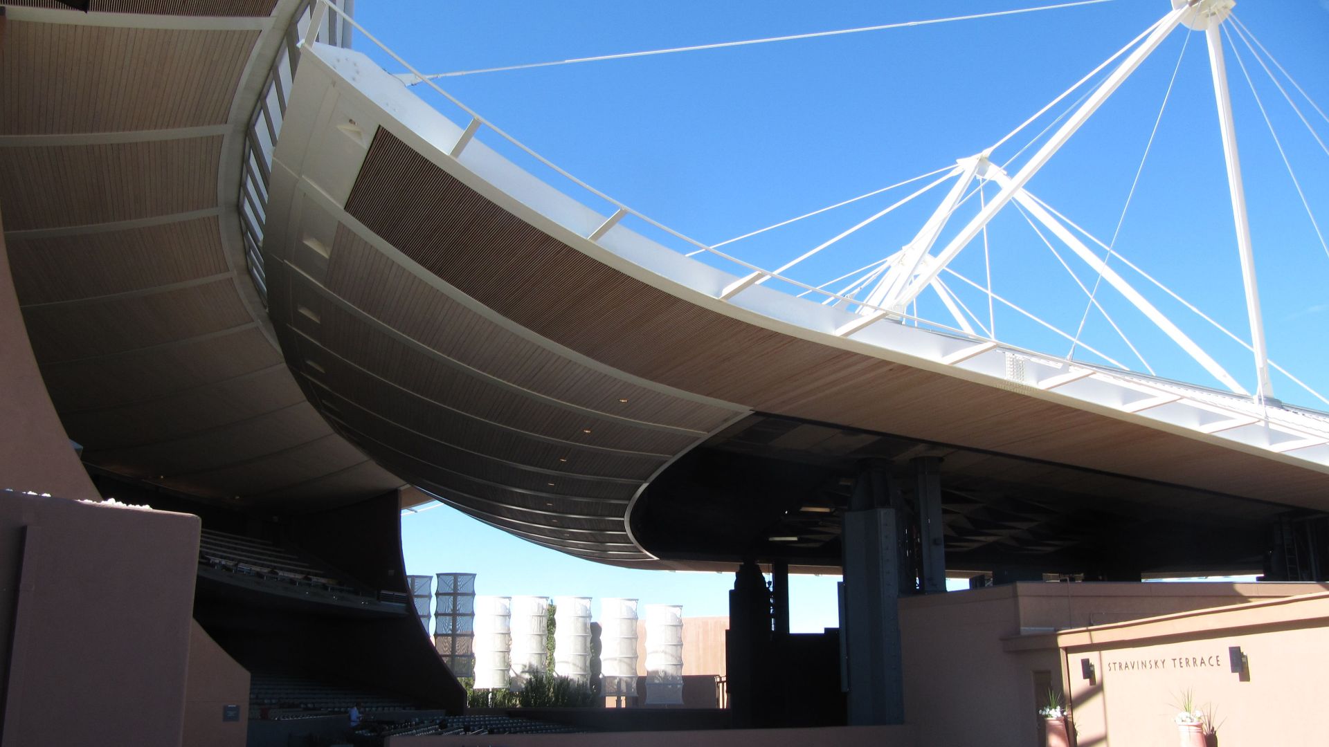 File:Crosby Theatre-Santa Fe Opera.JPG