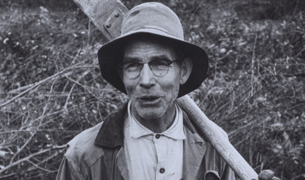 Gettyimages - 50776338, Native American (Lumbee tribe) farmer Native American (Lumbee tribe) farmer from North Carolina.