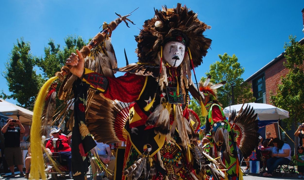 Gettyimages - 687635718, Traditional Lumbee Regalia and dance ceremony Traditional Lumbee Regalia and dance ceremony.