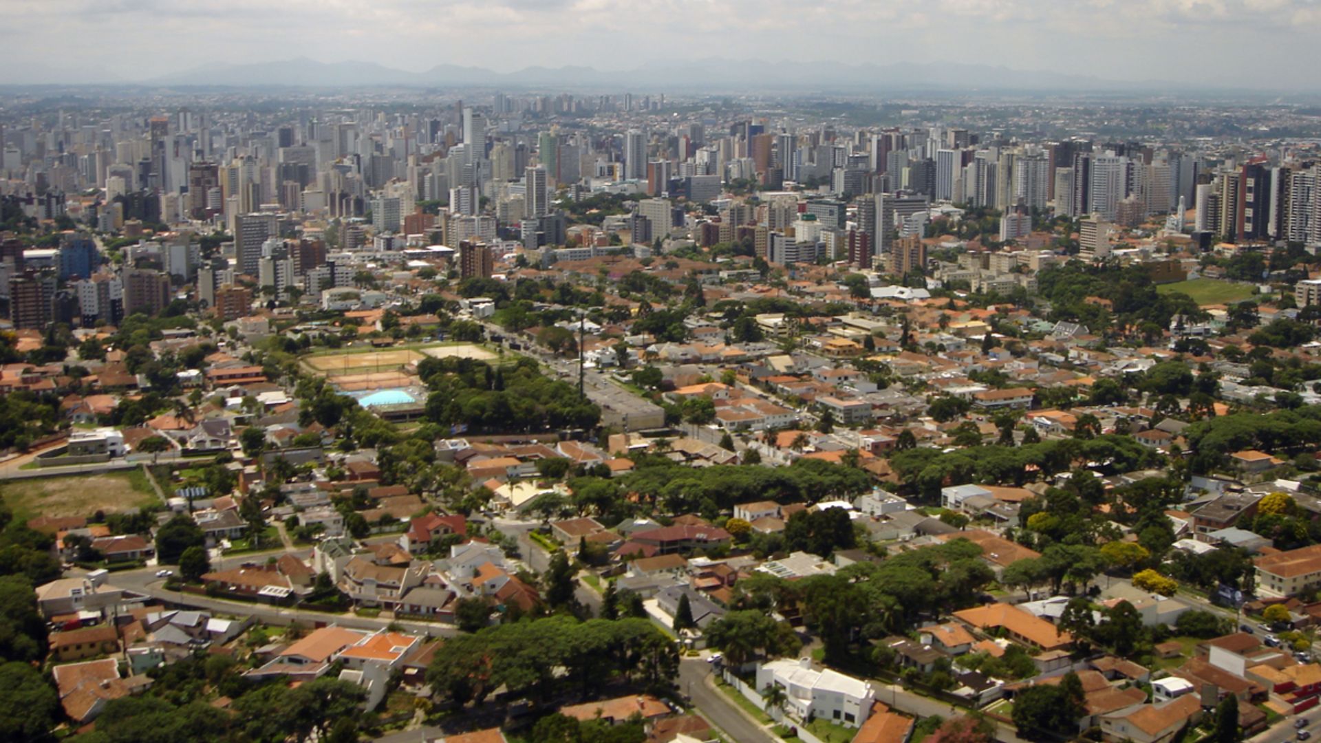 File:Curitiba Eixos e densidade 78 (24160257688).jpg