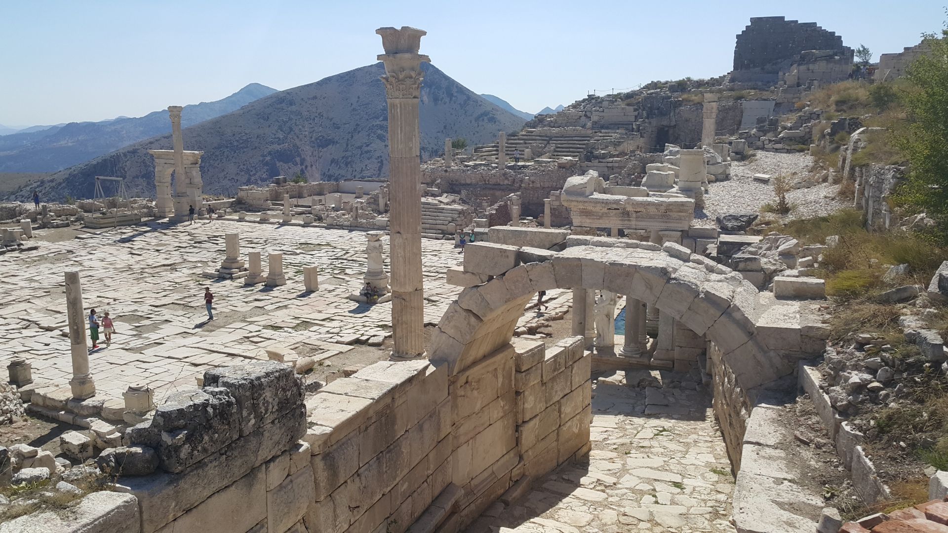 File:Sagalassos Antik Kenti 09.jpg