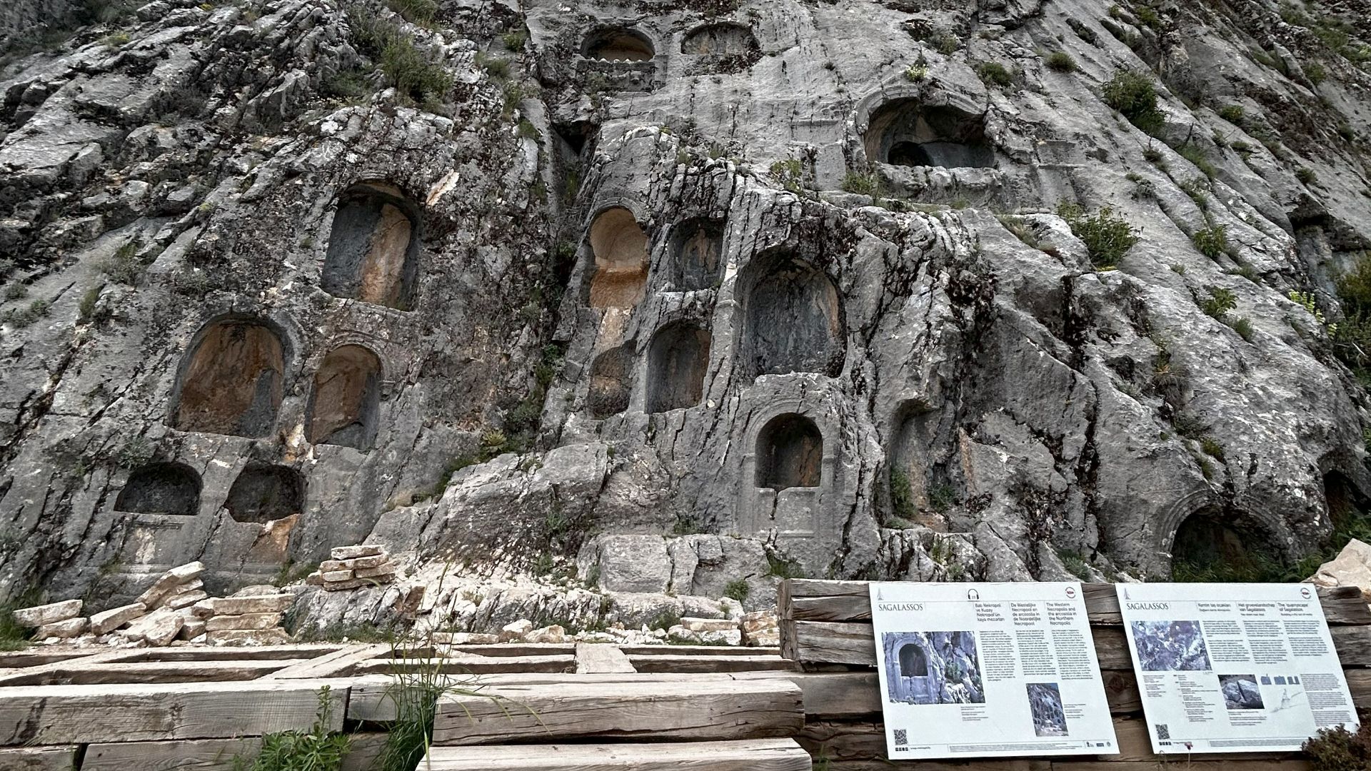 File:Sagalassos Antik Kenti 011.jpg