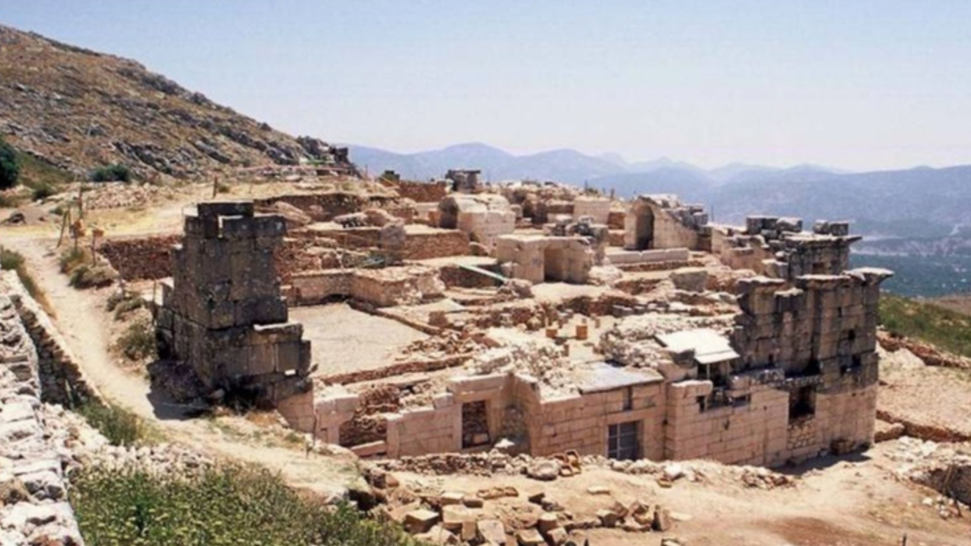 File:Sagalassos - panoramio - hursitakinci.jpg