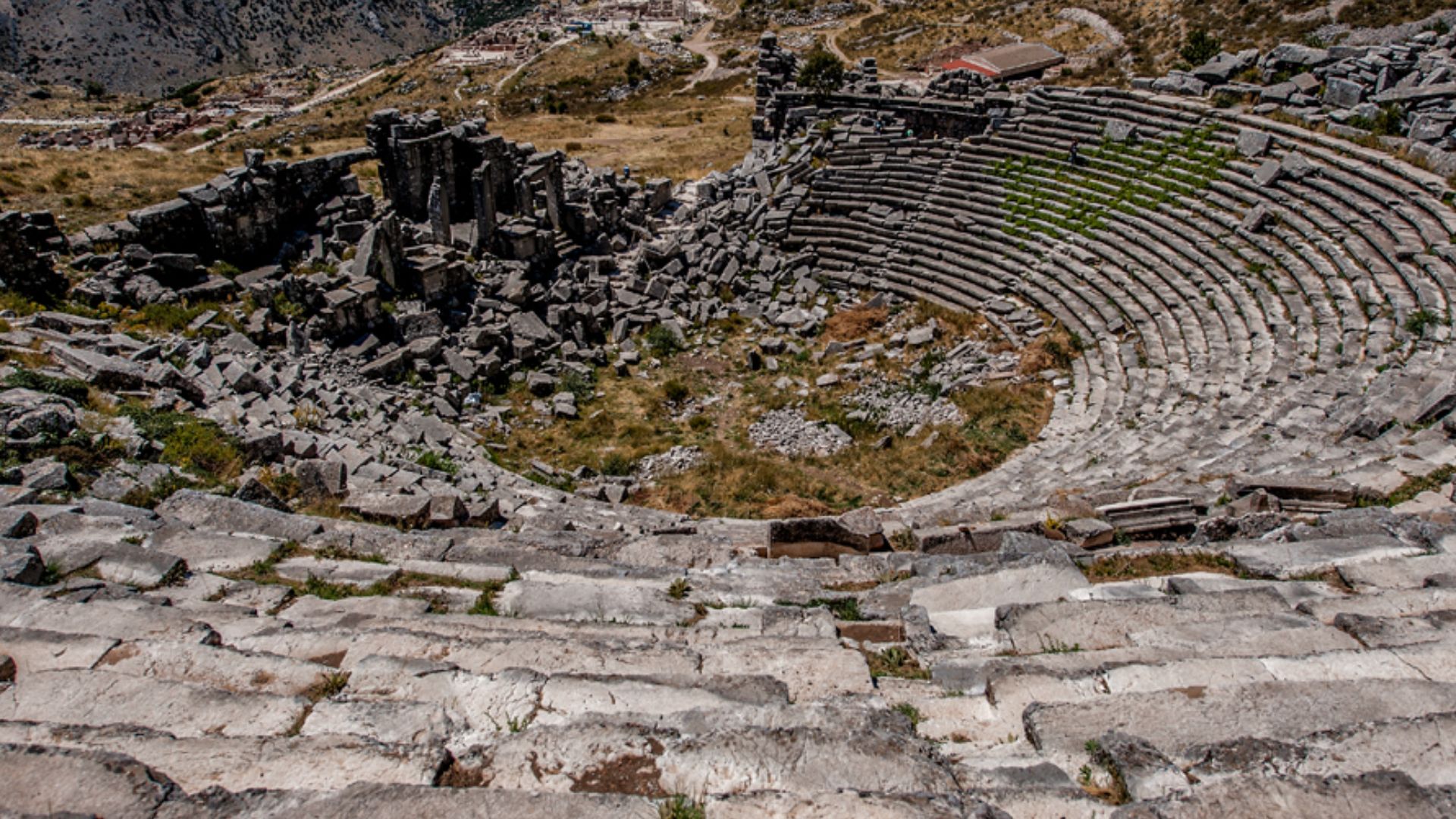 File:Sagalassos Antik Tiyatro Ahmet Baris Isitan.jpg