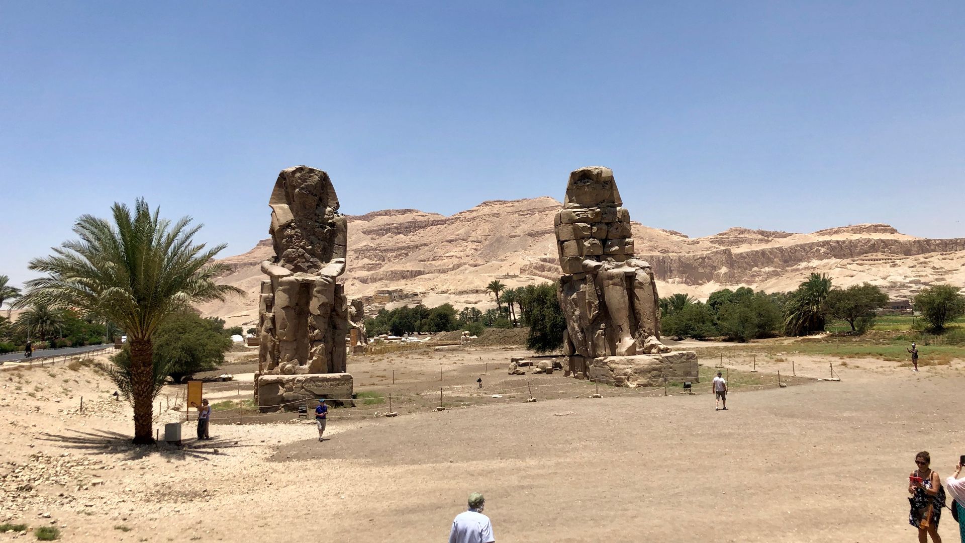 File:Colossi of Amenhotep III, Mortuary Temple of Amenhotep III, Luxor, LG, EGY (48010523017).jpg