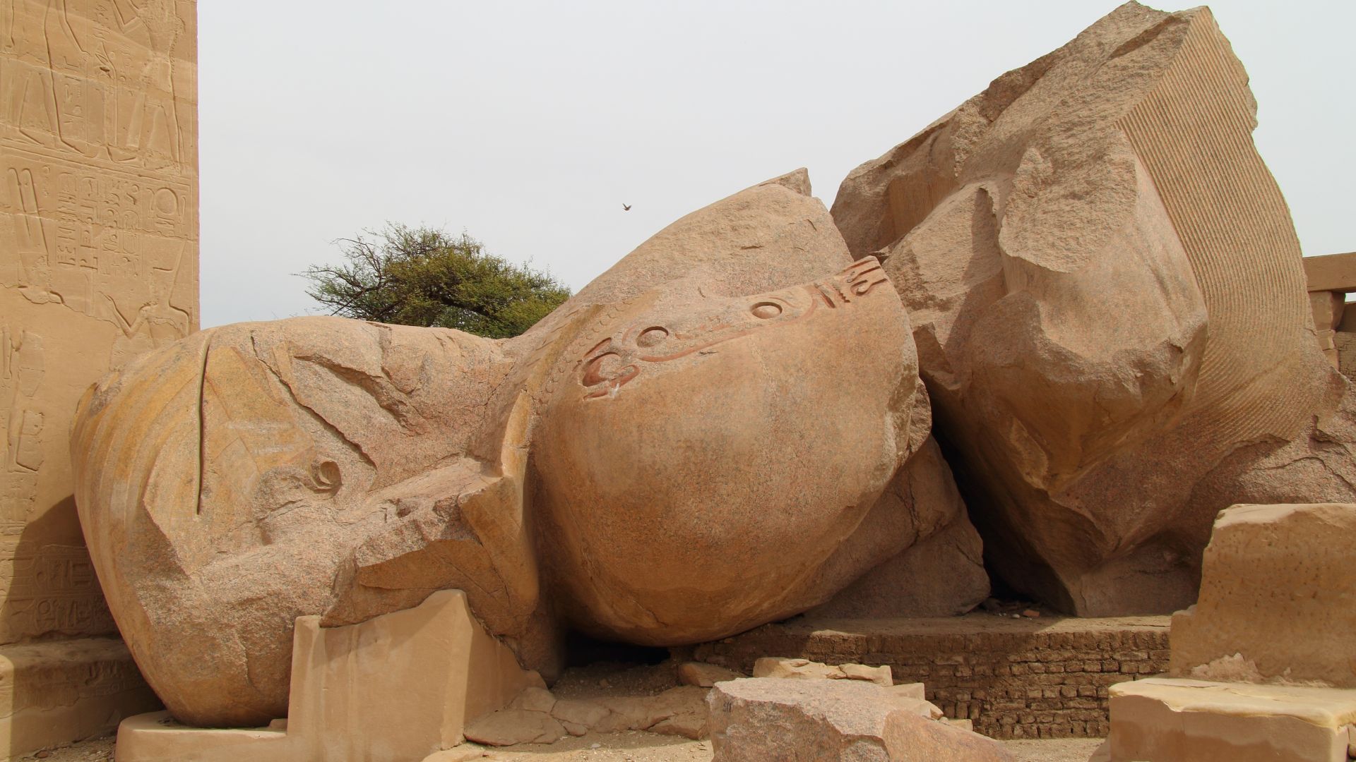 File:Ramesseum 2016-03-23h.jpg