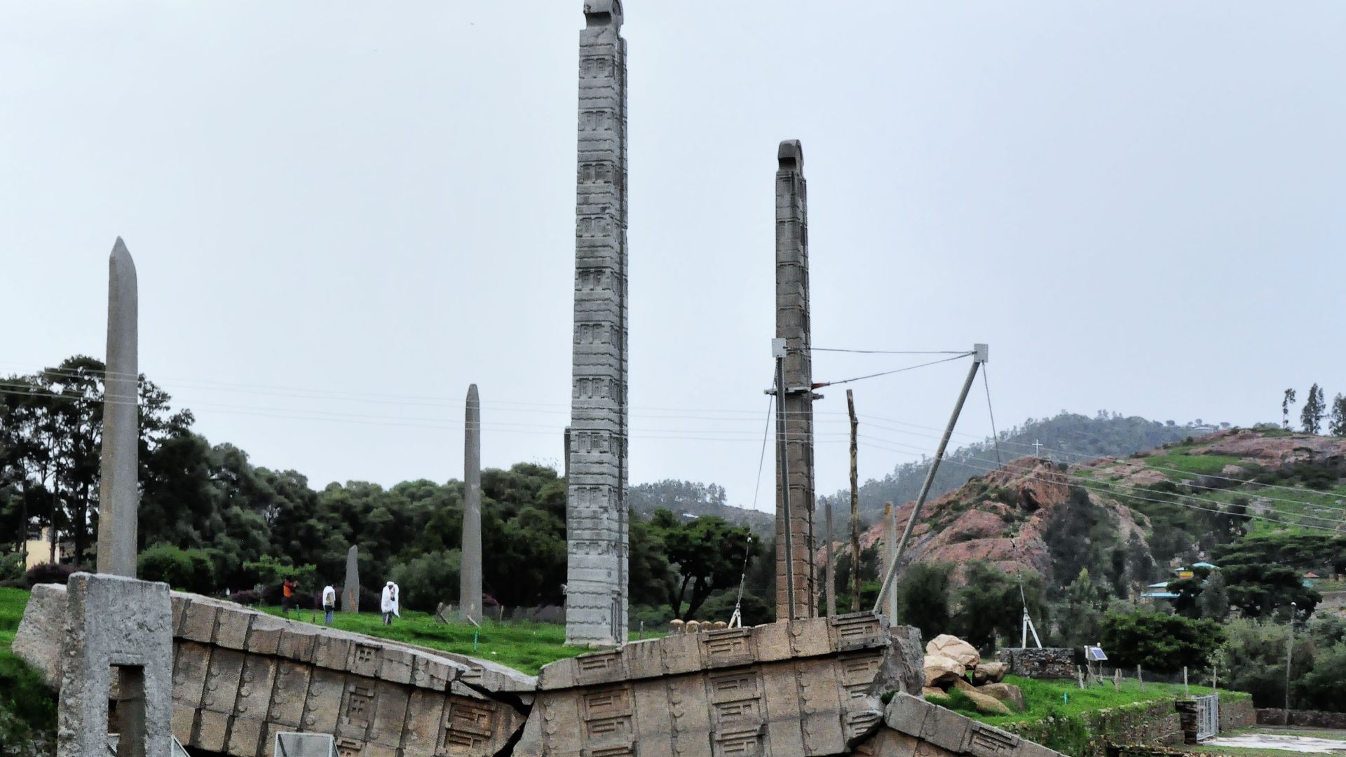 File:Stelae, Aksum, Ethiopia (7158408756).jpg