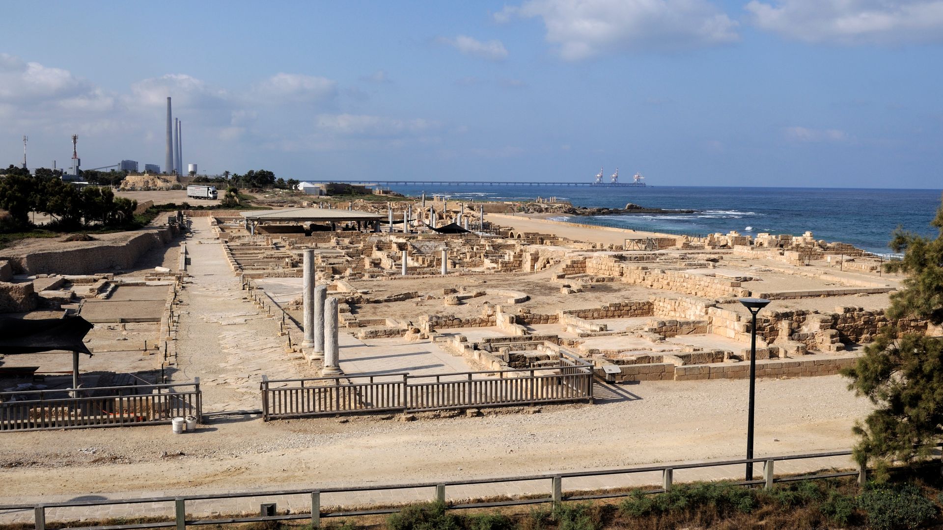 File:Caesarea maritima (DerHexer) 2011-08-02 098.jpg