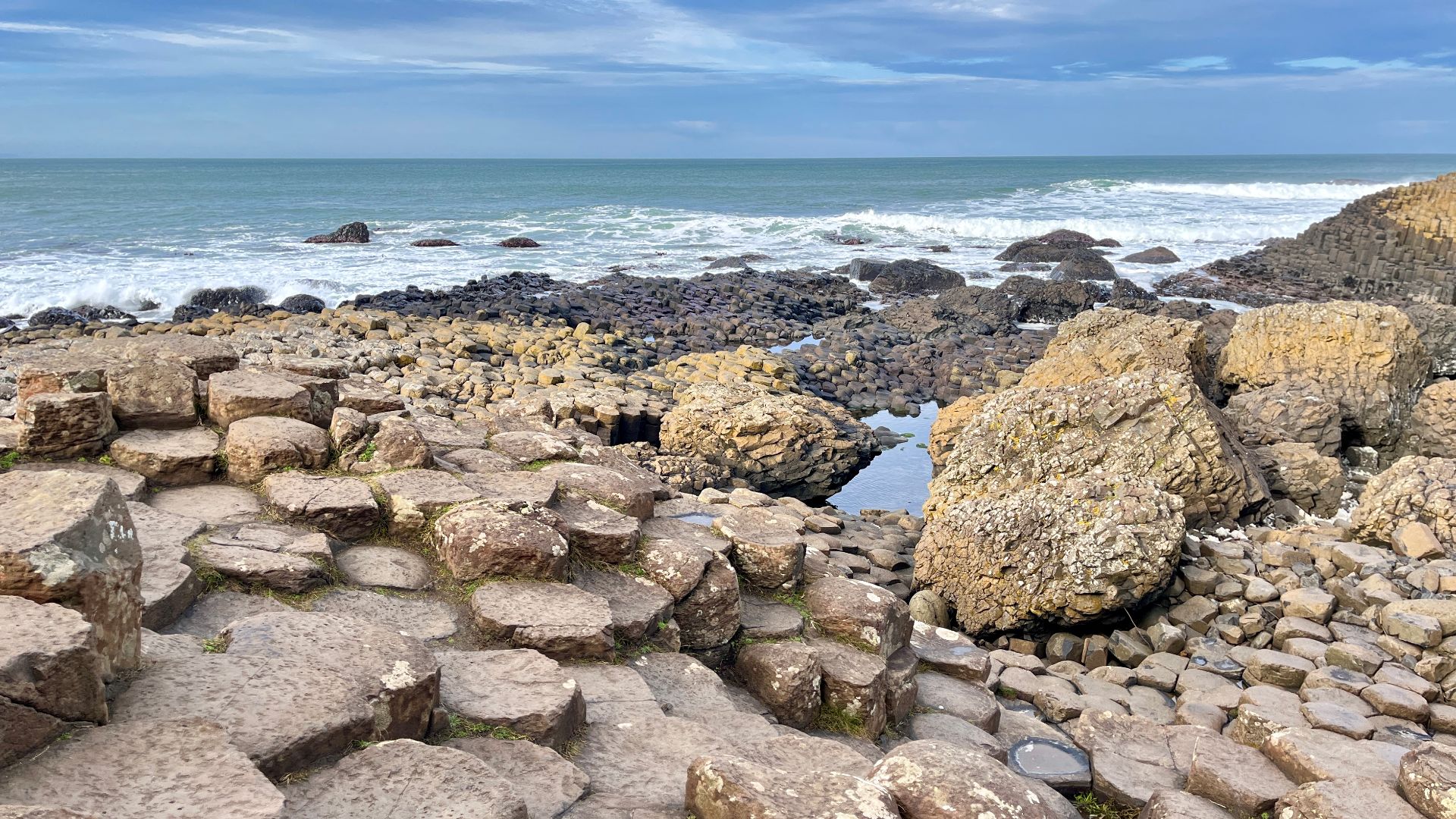 File:Giant’s Causeway Shore 05.jpg