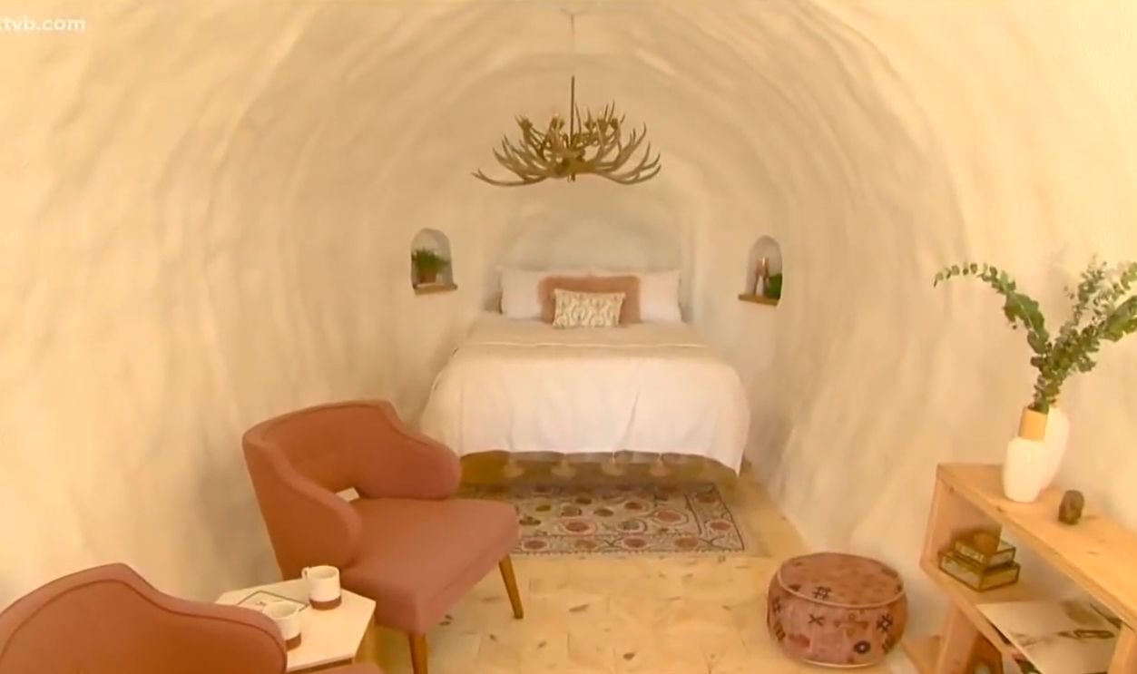 The Big Idaho Potato Hotel Farm Stay 