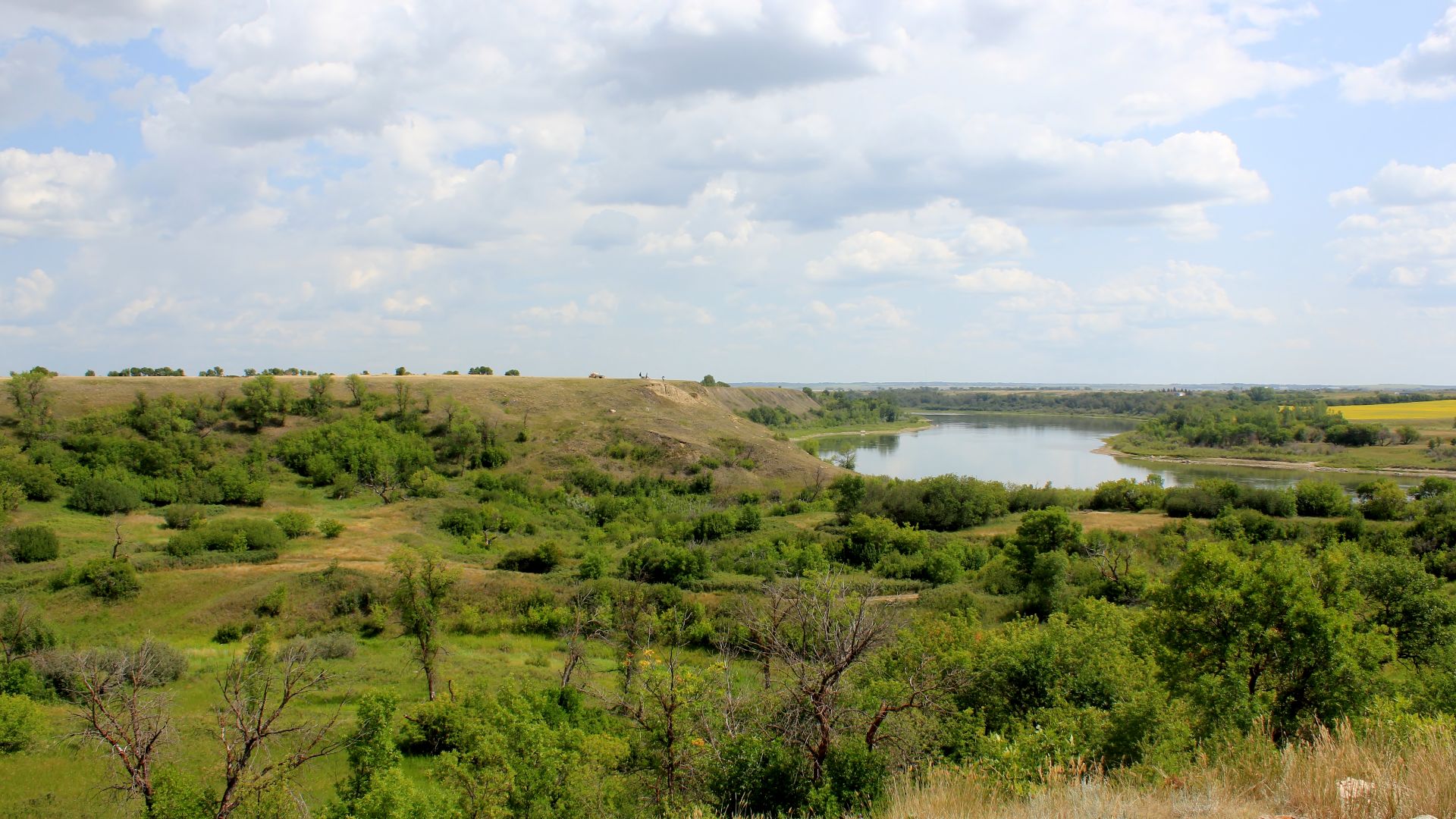 File:Wanuskewin Heritage Park view of South Saskatchewan River.jpg