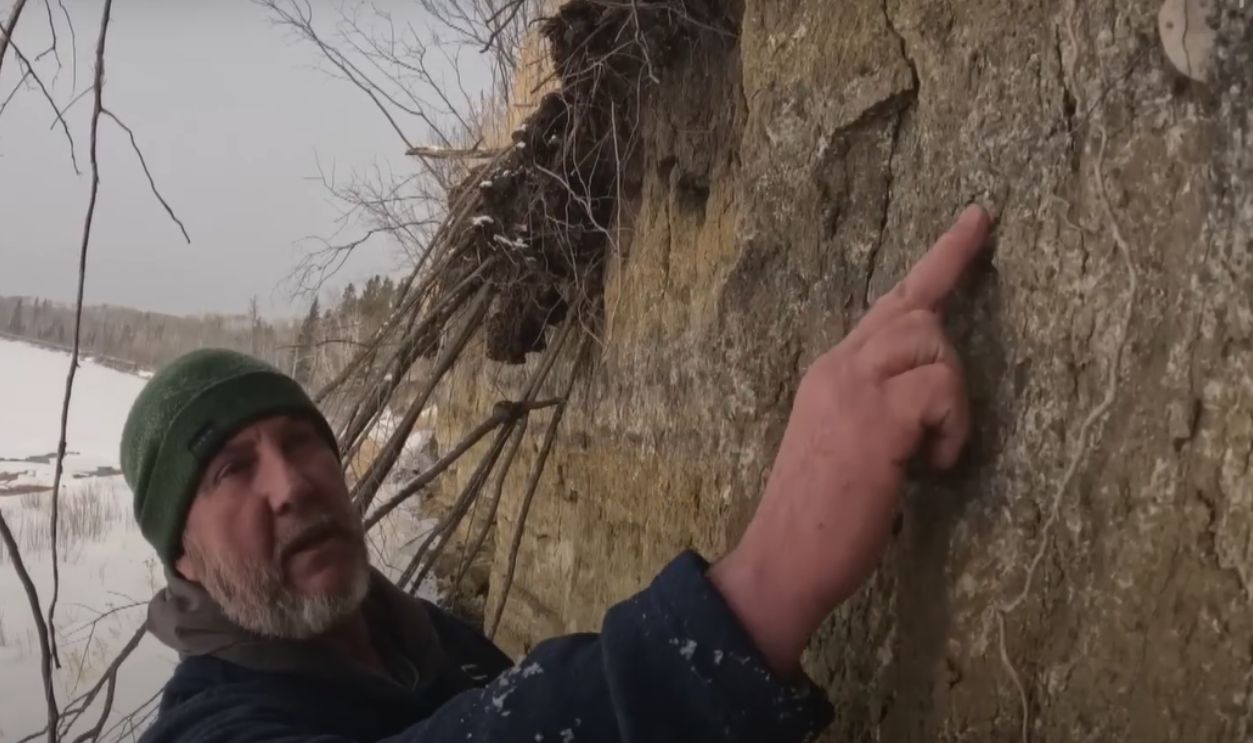 Archaeology vs. Amateur Enthusiasm: Winning Combo!