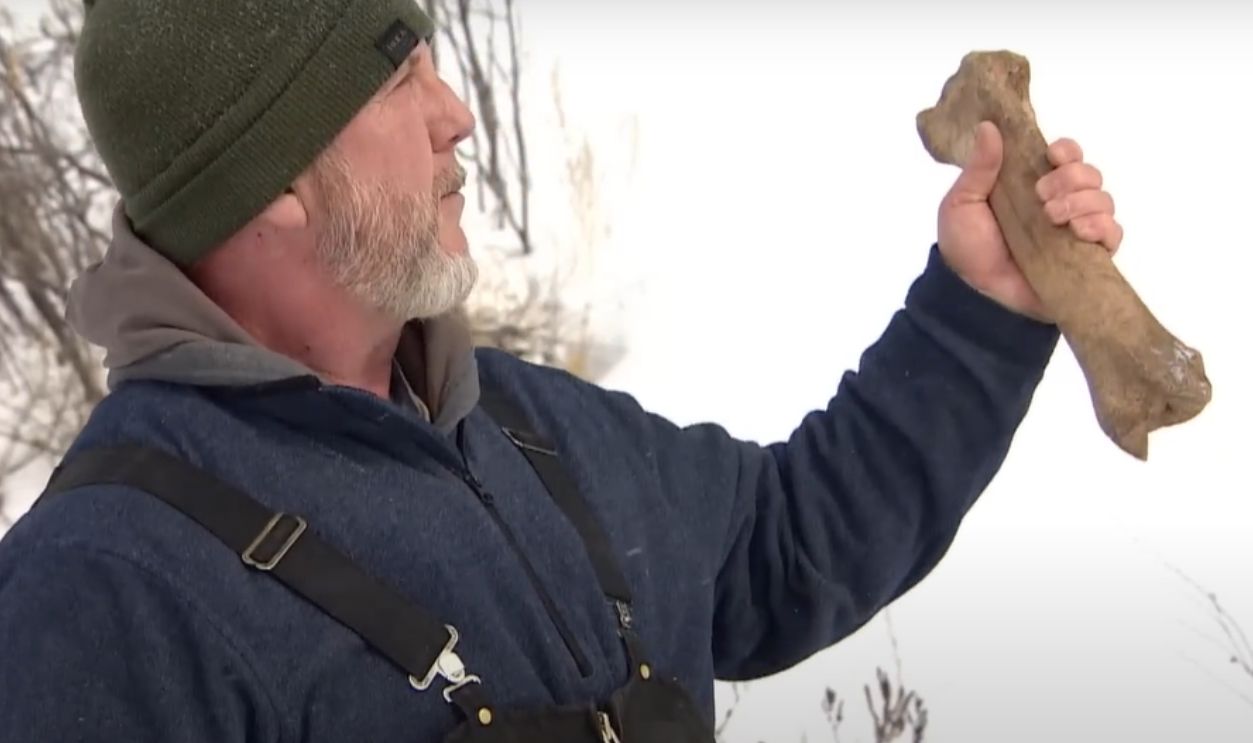 Buffalo Jumps or Community Camp?