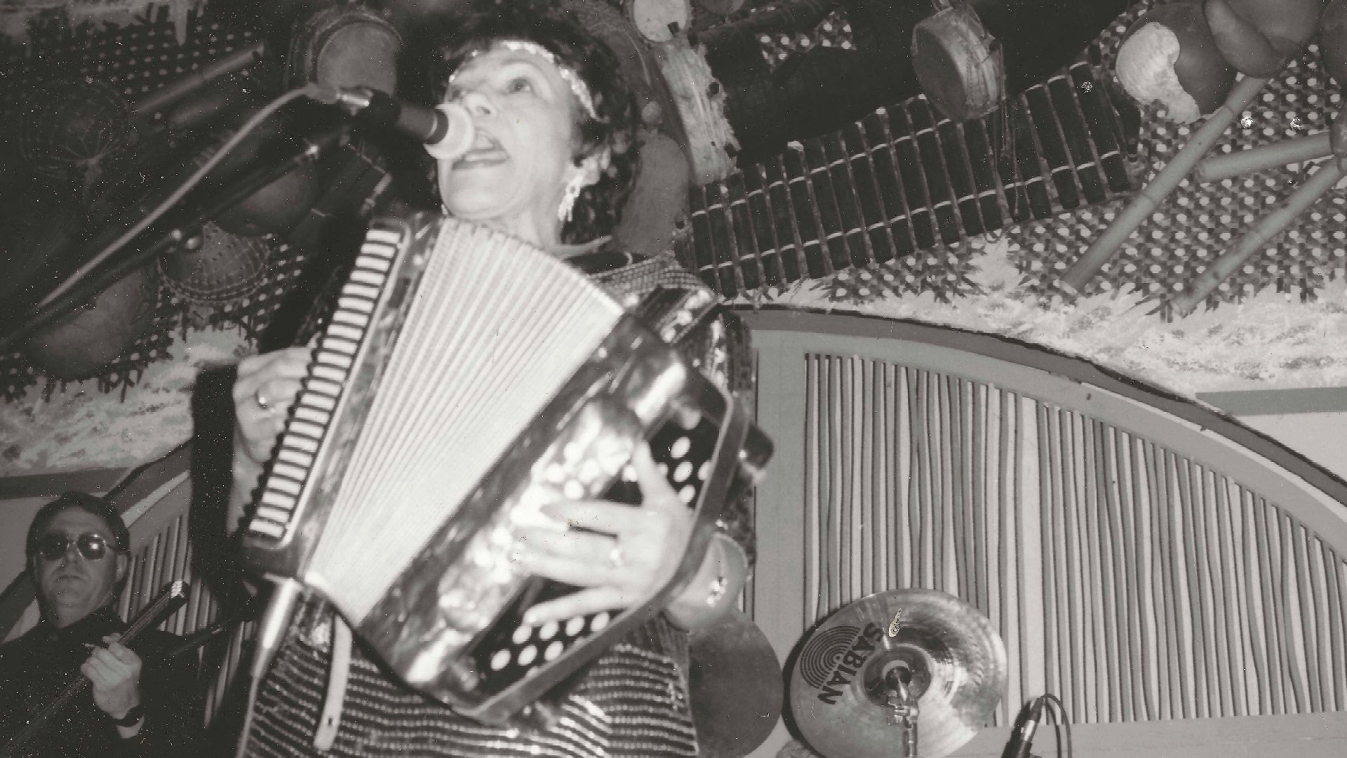 File:Queen Ida and Erik Nielsen Performing Live.jpg