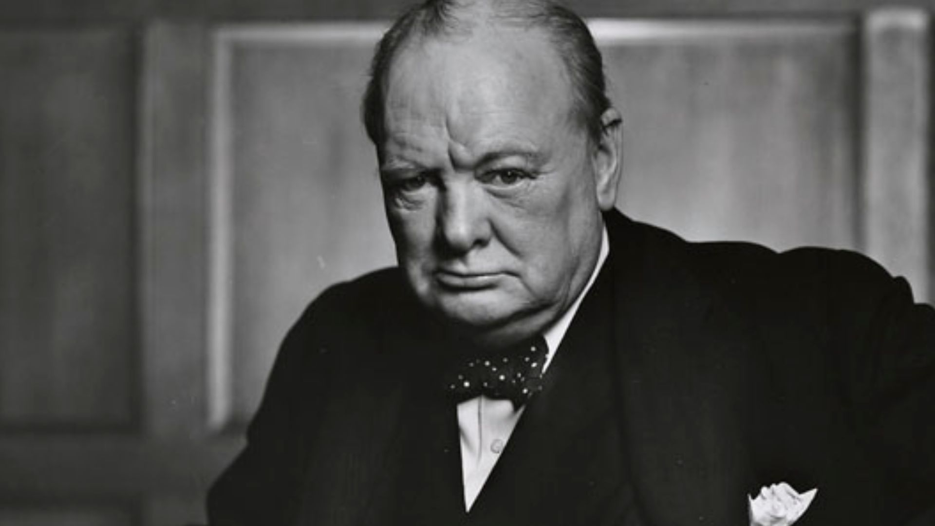 File:Sir Winston Churchill (19086236948).jpg