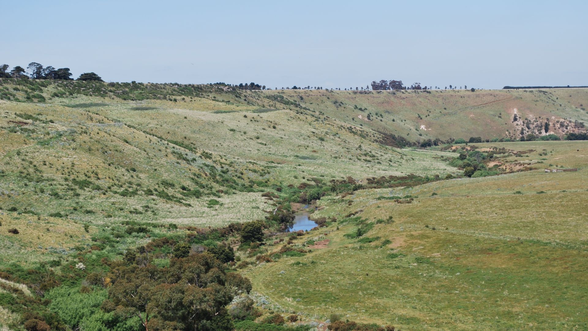 File:Clarkefield Jacksons Creek Valley 003.JPG