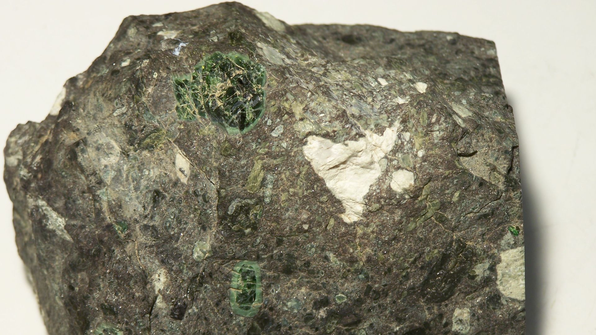 File:Kimberlite picture.jpg