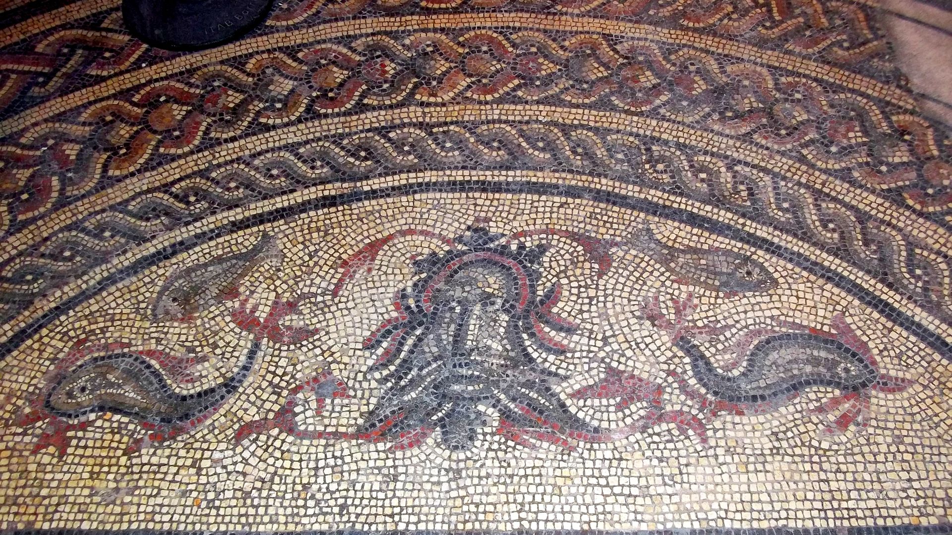 File:Fordington Mosaic detail - Dorchester.jpg
