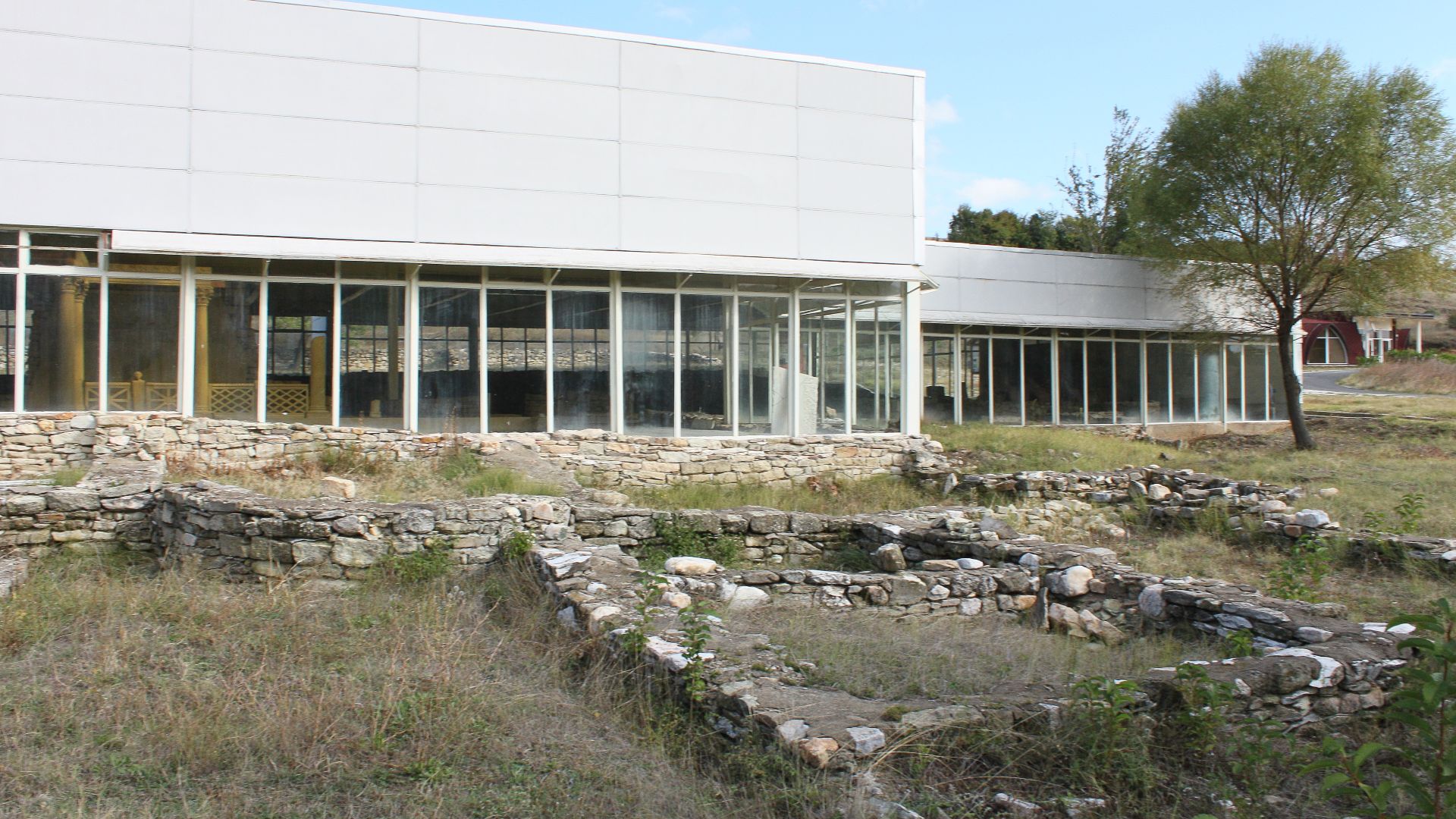 File:Villa Armira Outside PD 2011 006.JPG