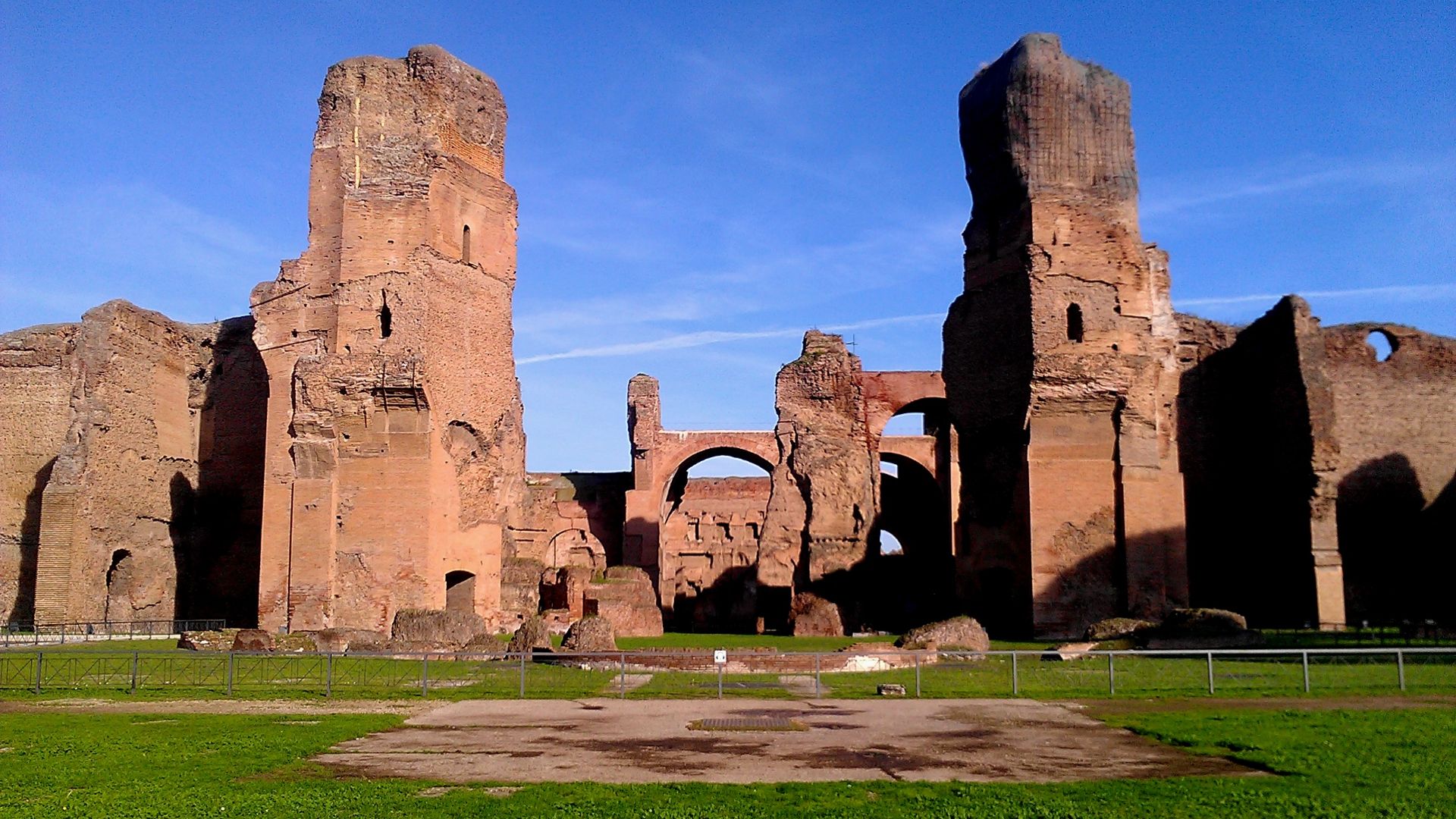 File:Baths of Caracalla, facing Caldarium.jpg