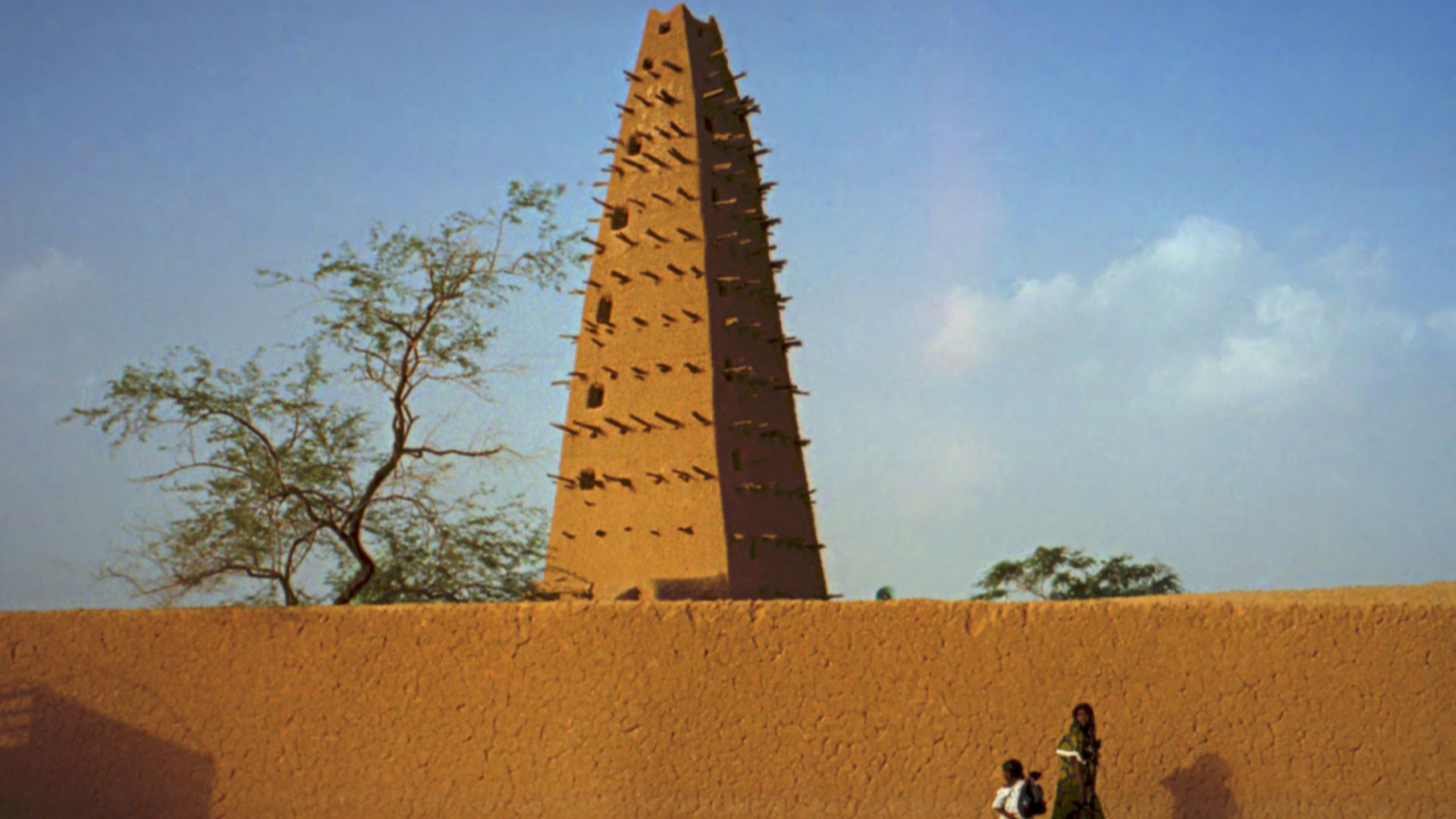 File:1997 277-9A Agadez mosque cropped.jpg