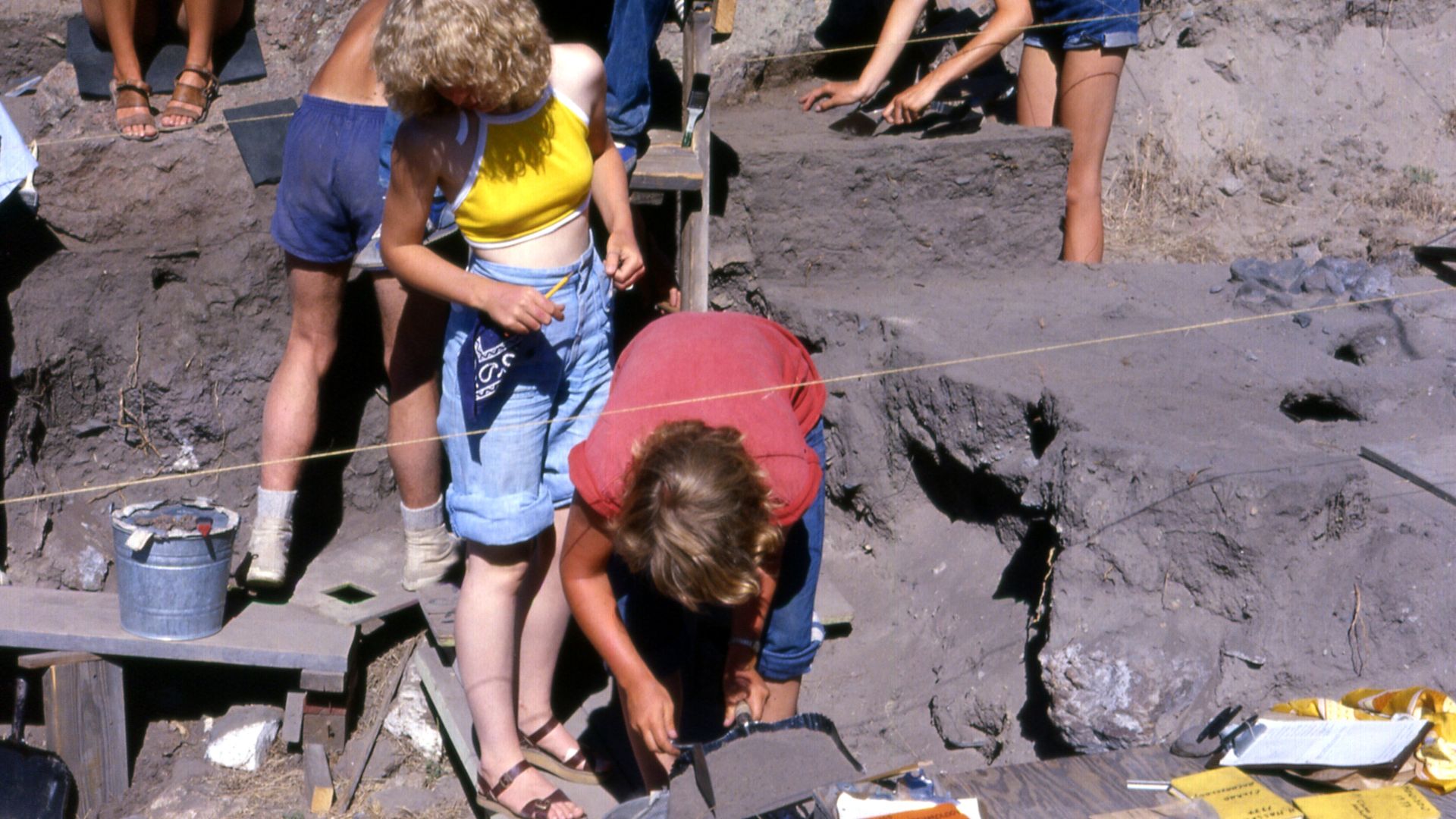File:Archaeological excavations at a prehistoric American Indian site in the John Day Fossil Beds National Monument, north-central Oregon (USA) (2358115173).jpg