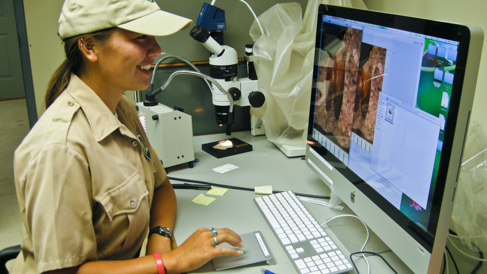 File:Editing a photo (25499786311).jpg