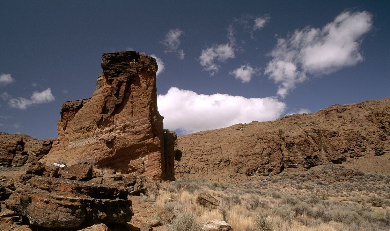 This Crater Never Carried Lava (Cont.)