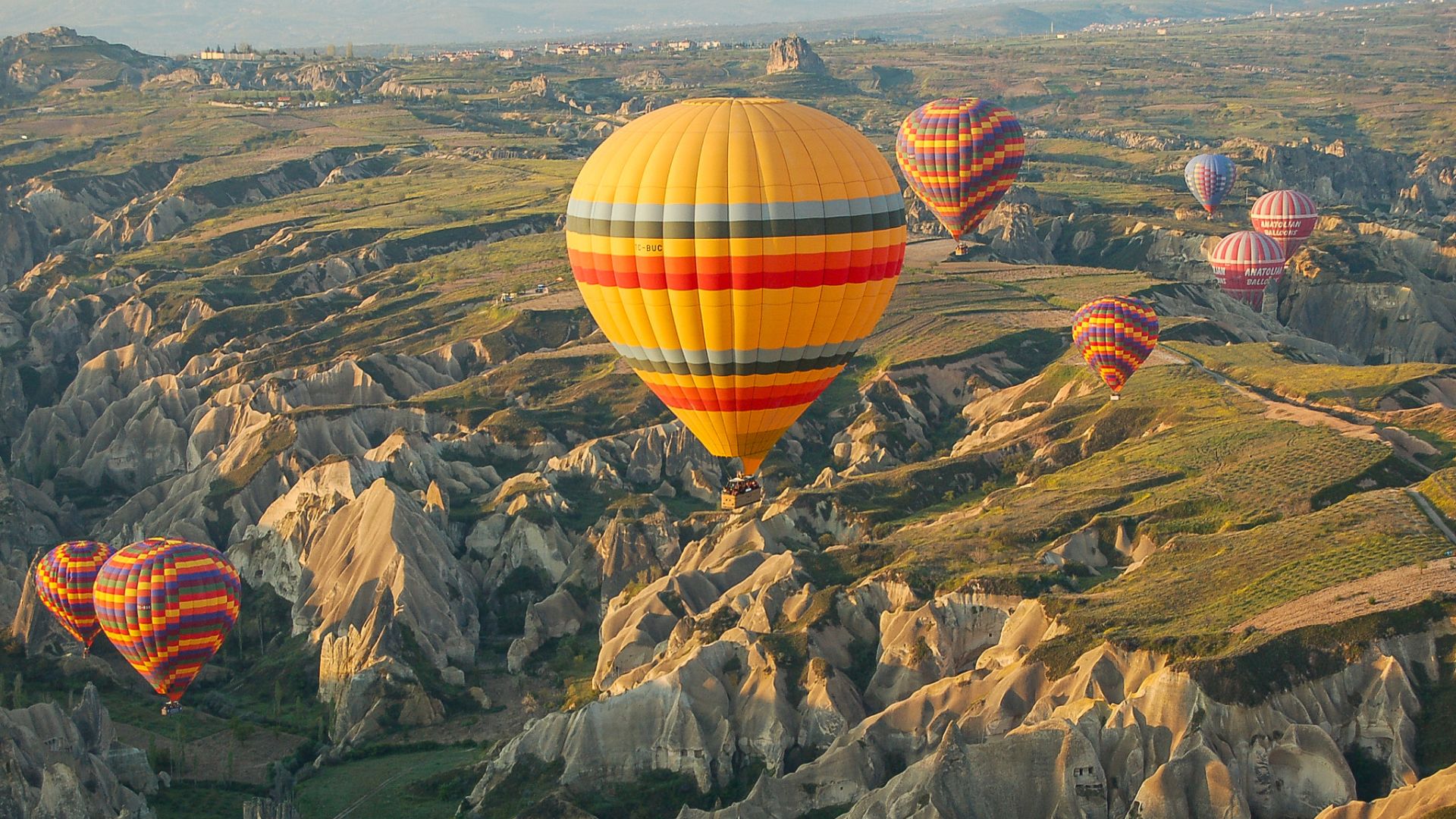 File:Balloons At Cappadocia (58997524).jpeg