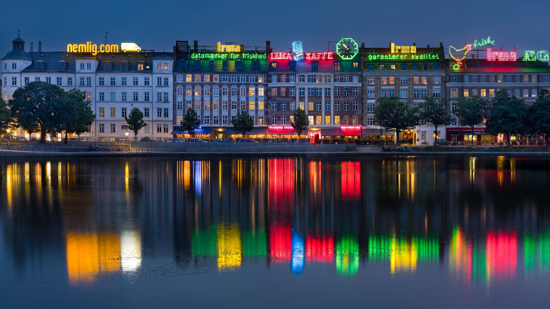 File:Cityscape and skyline by the Copenhagen Lakes, Denmark - (36018109956).jpg