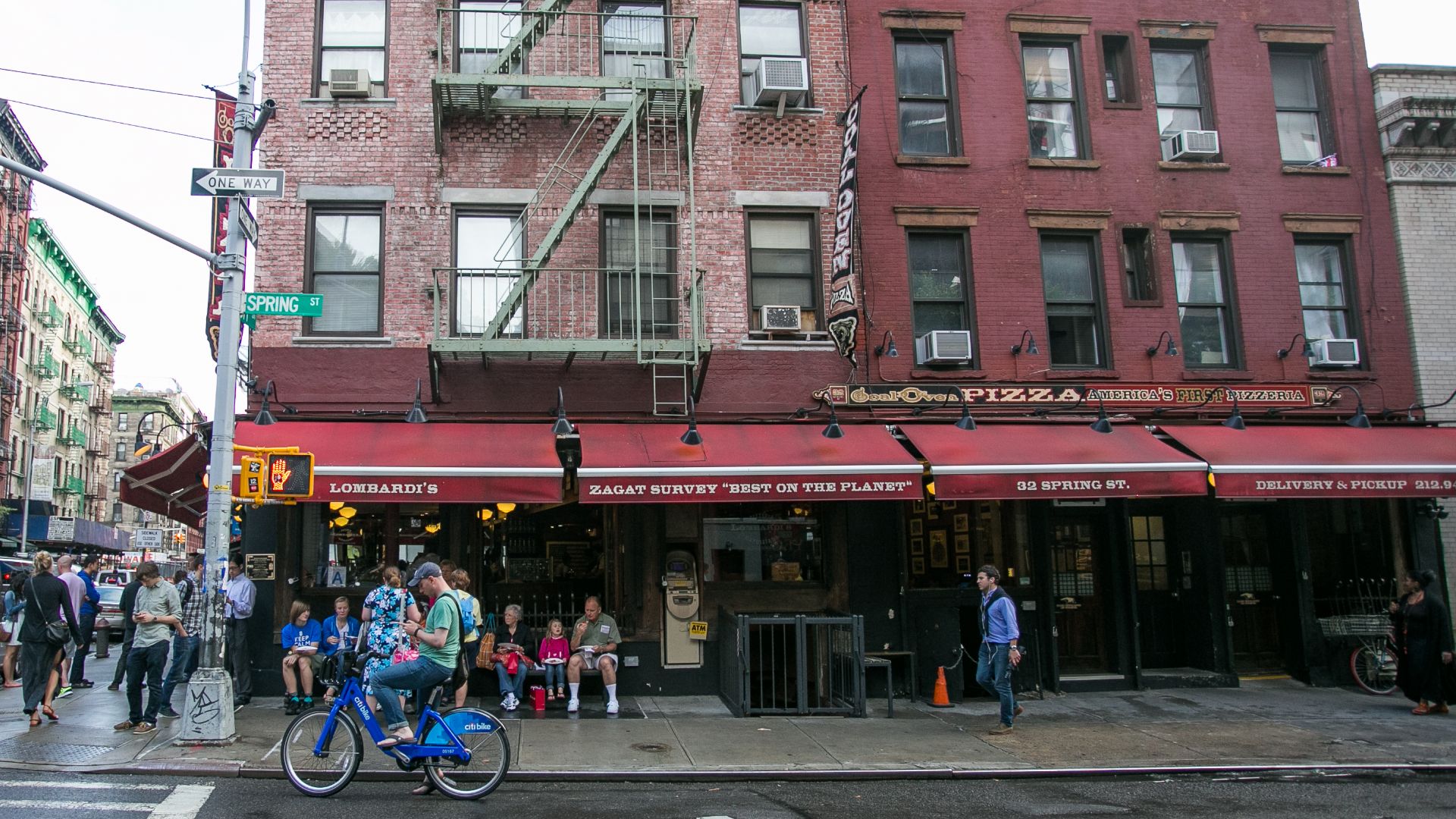 File:Outside Lombardi's Pizza.jpg