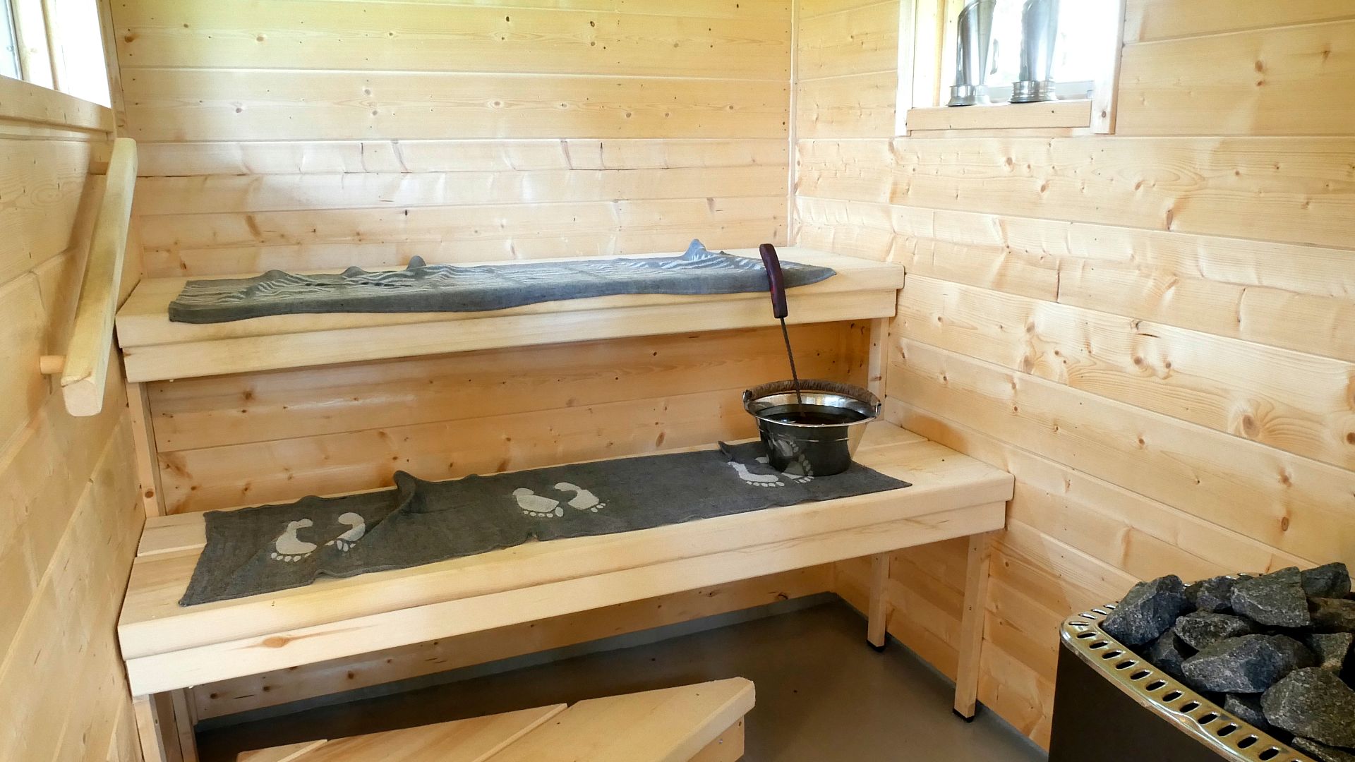 File:Finnish sauna 20170826.jpg