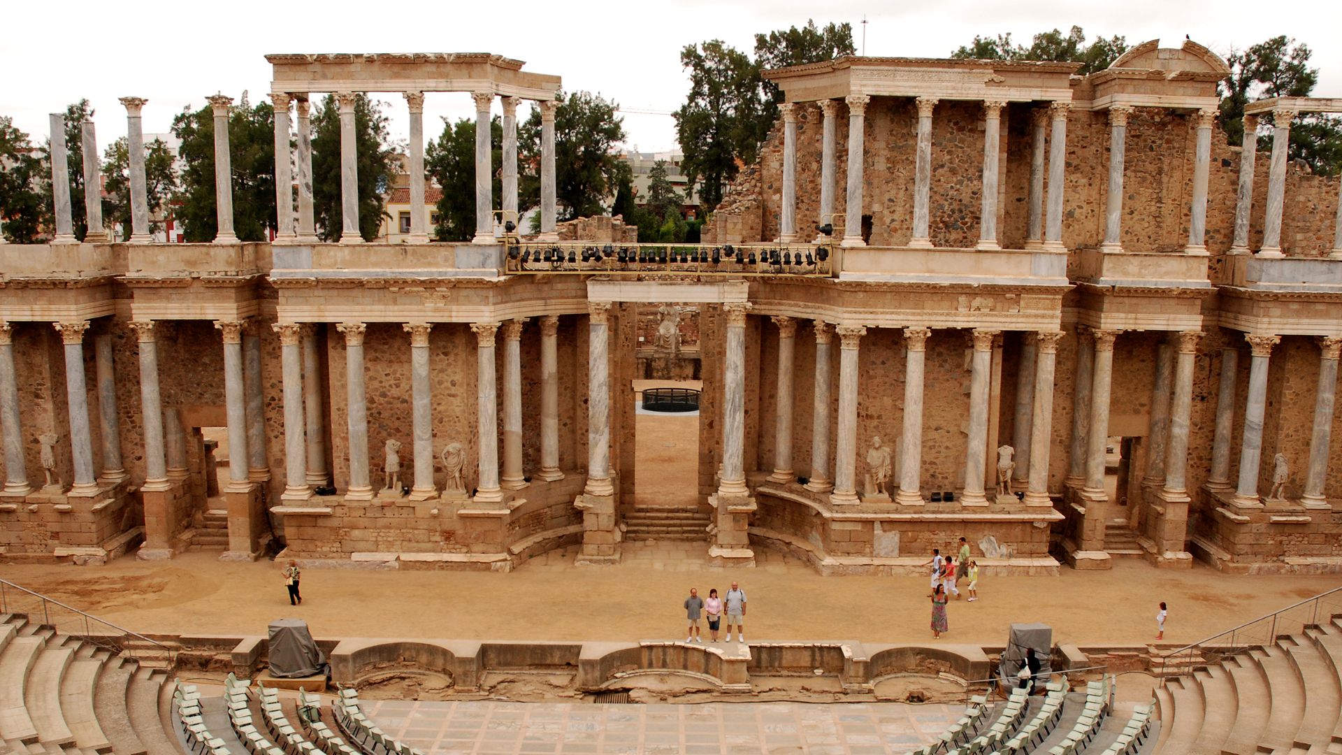 File:Teatro Romano de Mérida (Badajoz, España) 02.jpg