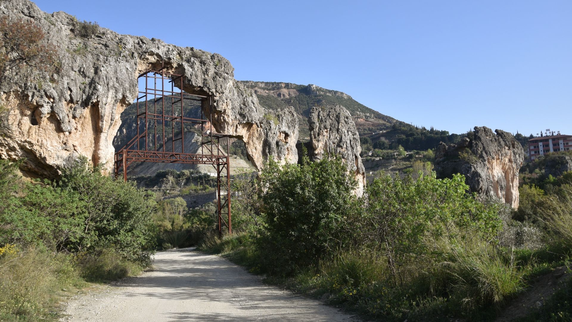 File:Hadrian's aqueduct today, Antioch on the Orontes, Antakya, Turkey - 52561031955.jpg