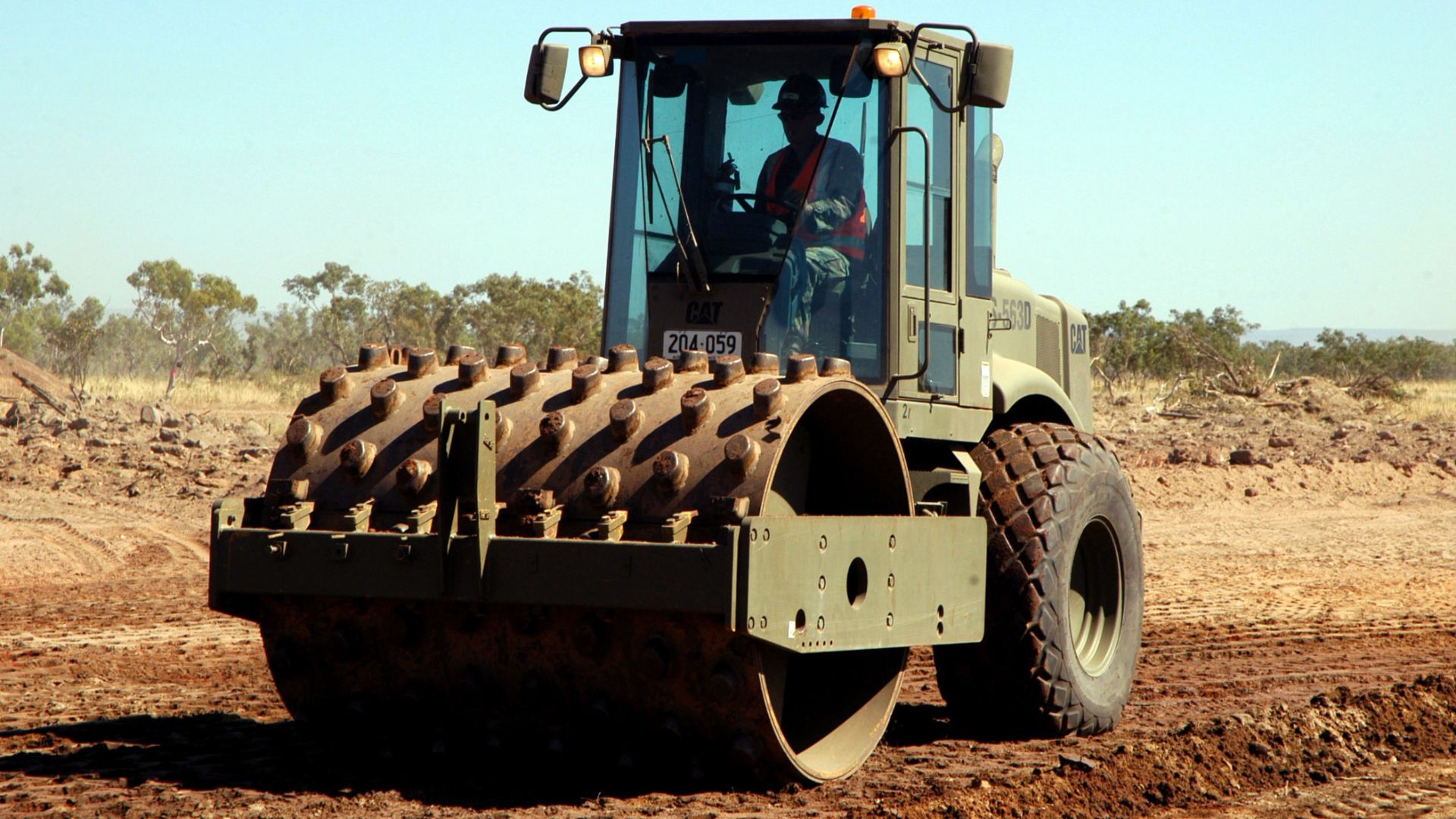 File:Seabees compactor roller.jpg