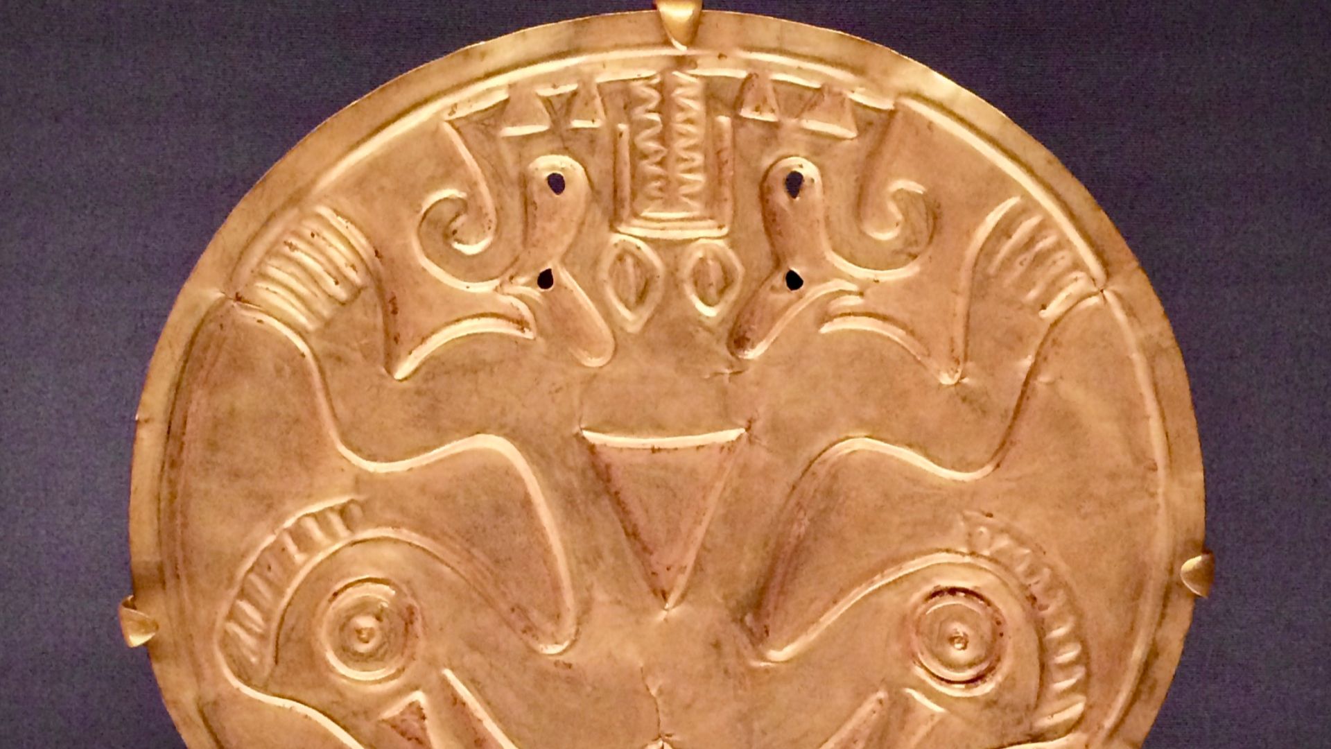 File:Cocle gold plaque, Sitio Conte.jpg