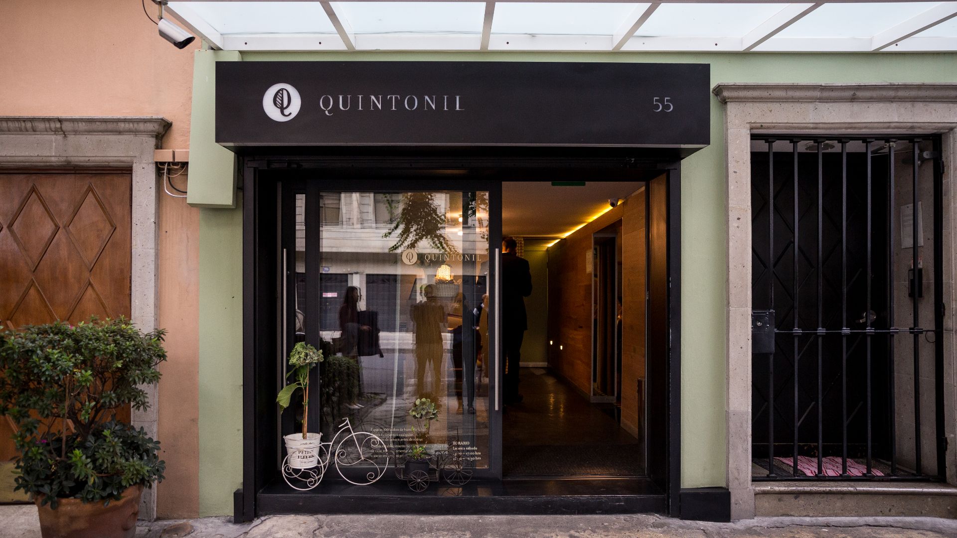 File:Quintonil Exterior.jpg