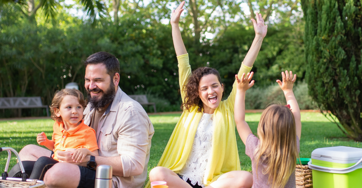 family and view split image