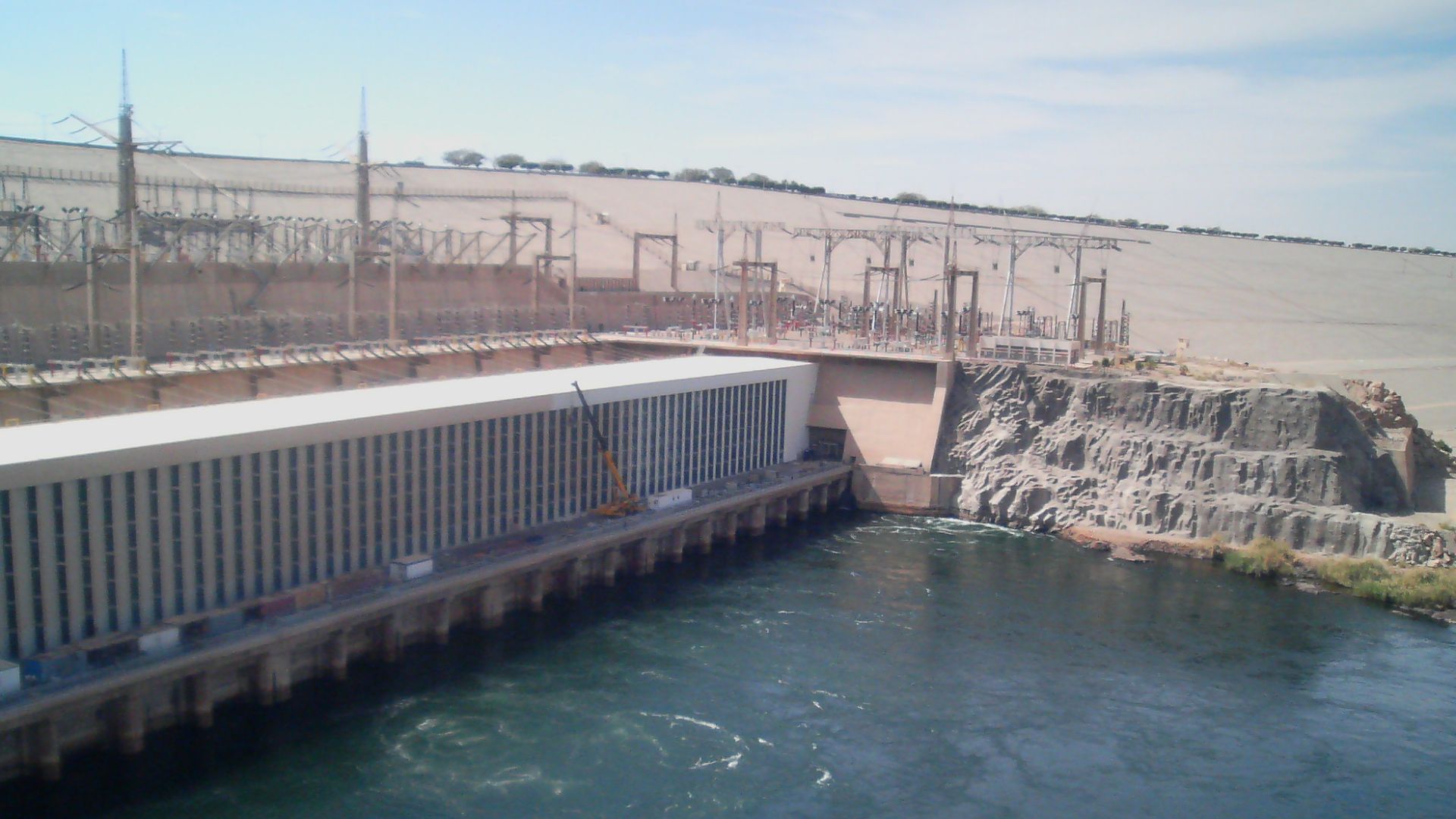 File:The High Dam in Aswan.jpg