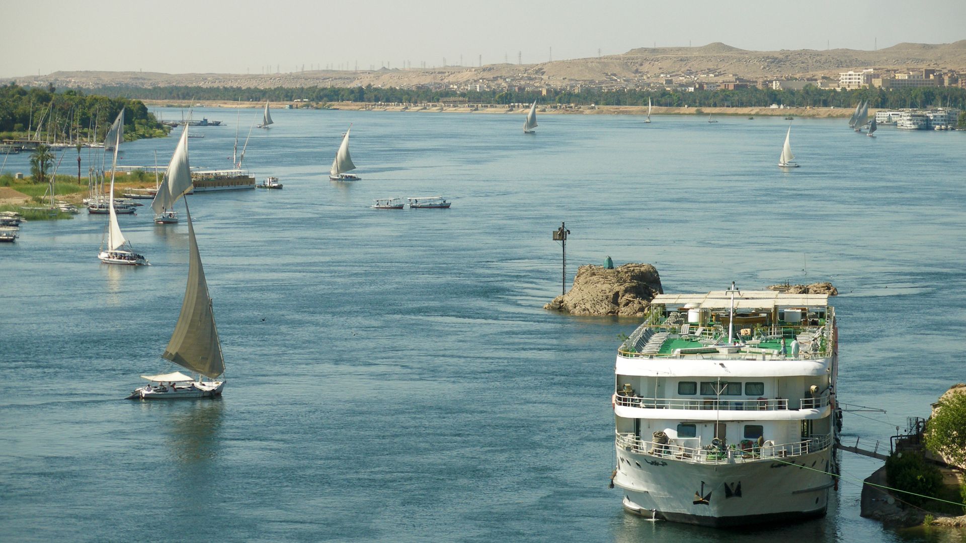 File:Nile River, Boats and feluccas, Aswan, Egypt.jpg