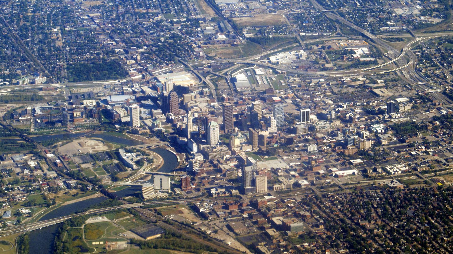 File:Aerial view of Columbus, Ohio, September 2015.JPG
