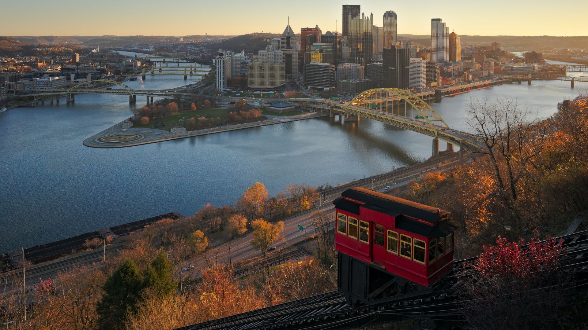 File:Downtown Pittsburgh from Duquesne Incline in the morning.jpg