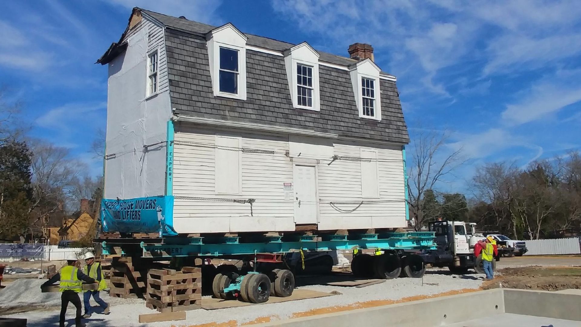 File:Williamsburg Bray School move 1.jpg