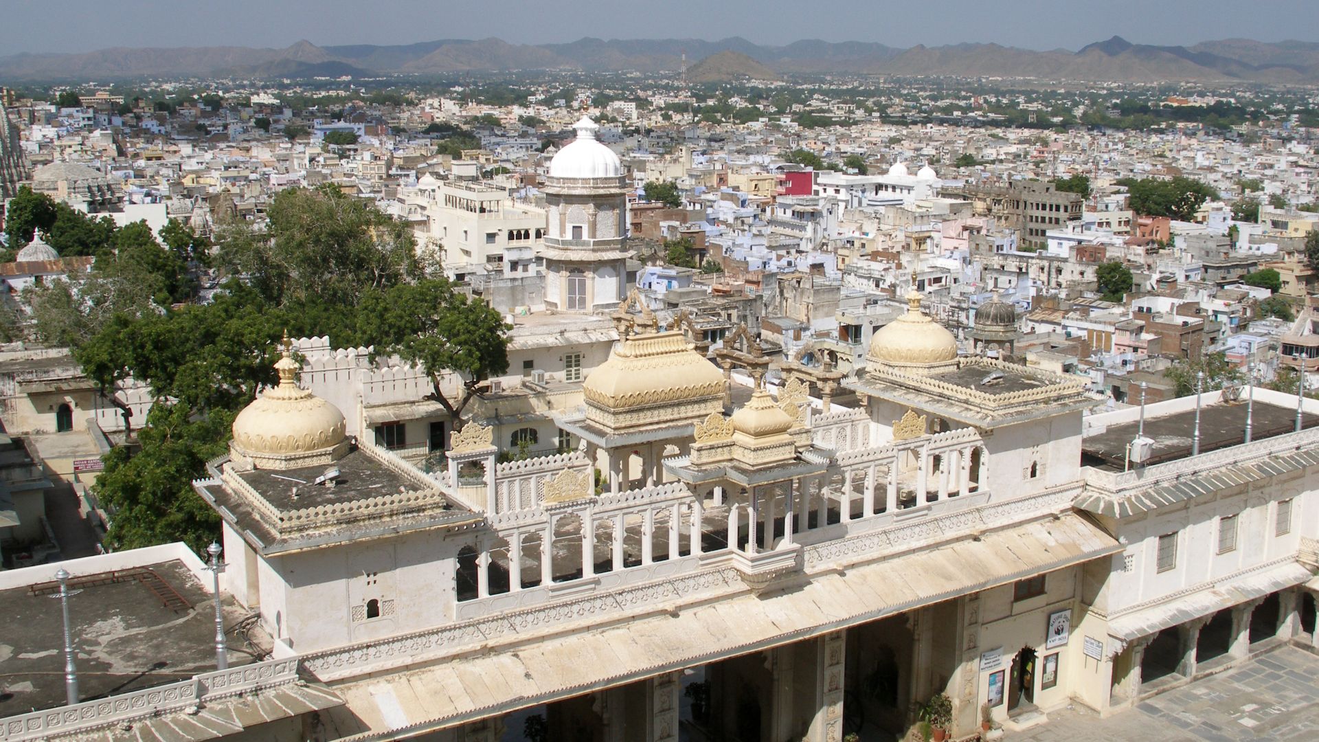 File:Udaipur, India, Skyline of Udaipur with Udaipur Palace.jpg