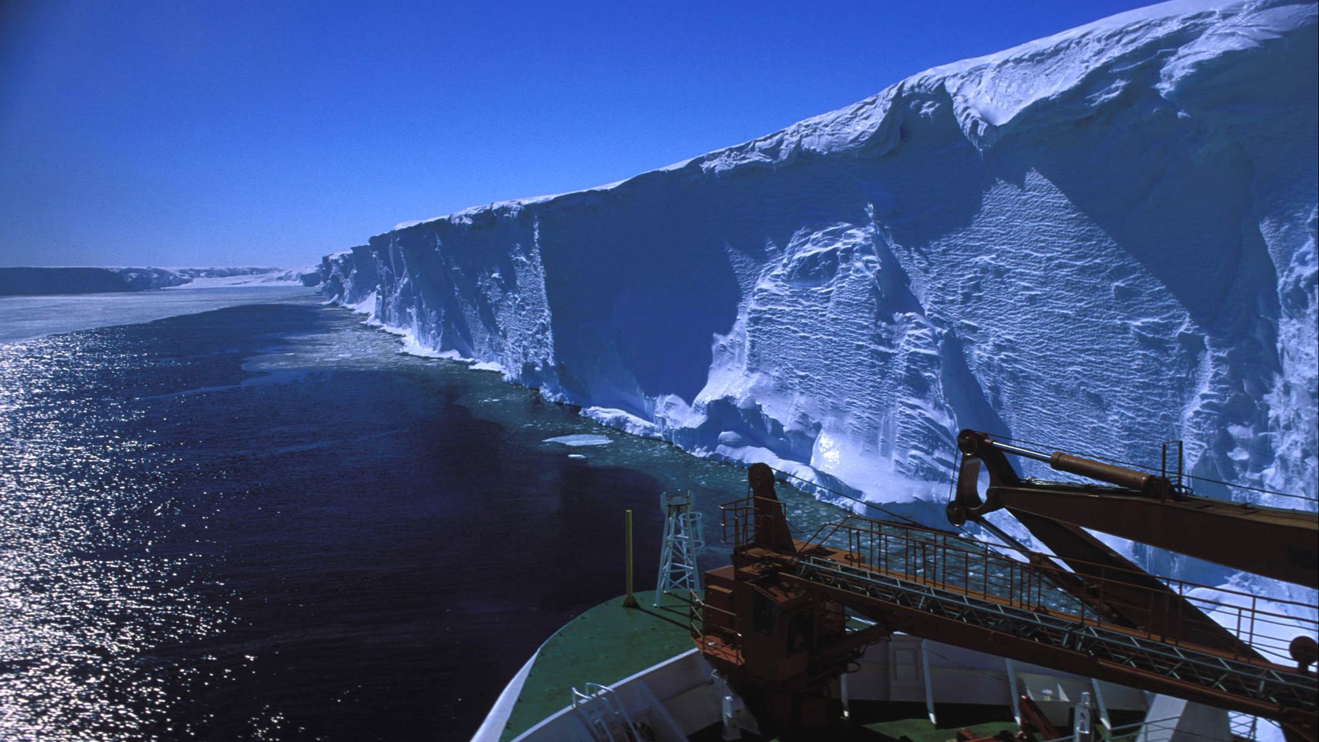 File:Shelf-ice edge hg.jpg