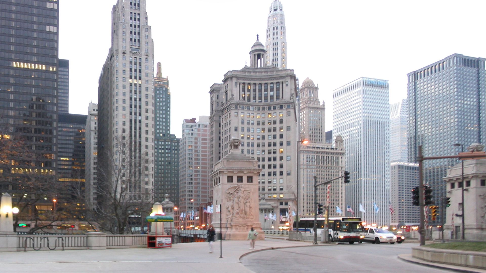 File:Downtown Chicago Illinois Nov05 stb 2461P.jpg