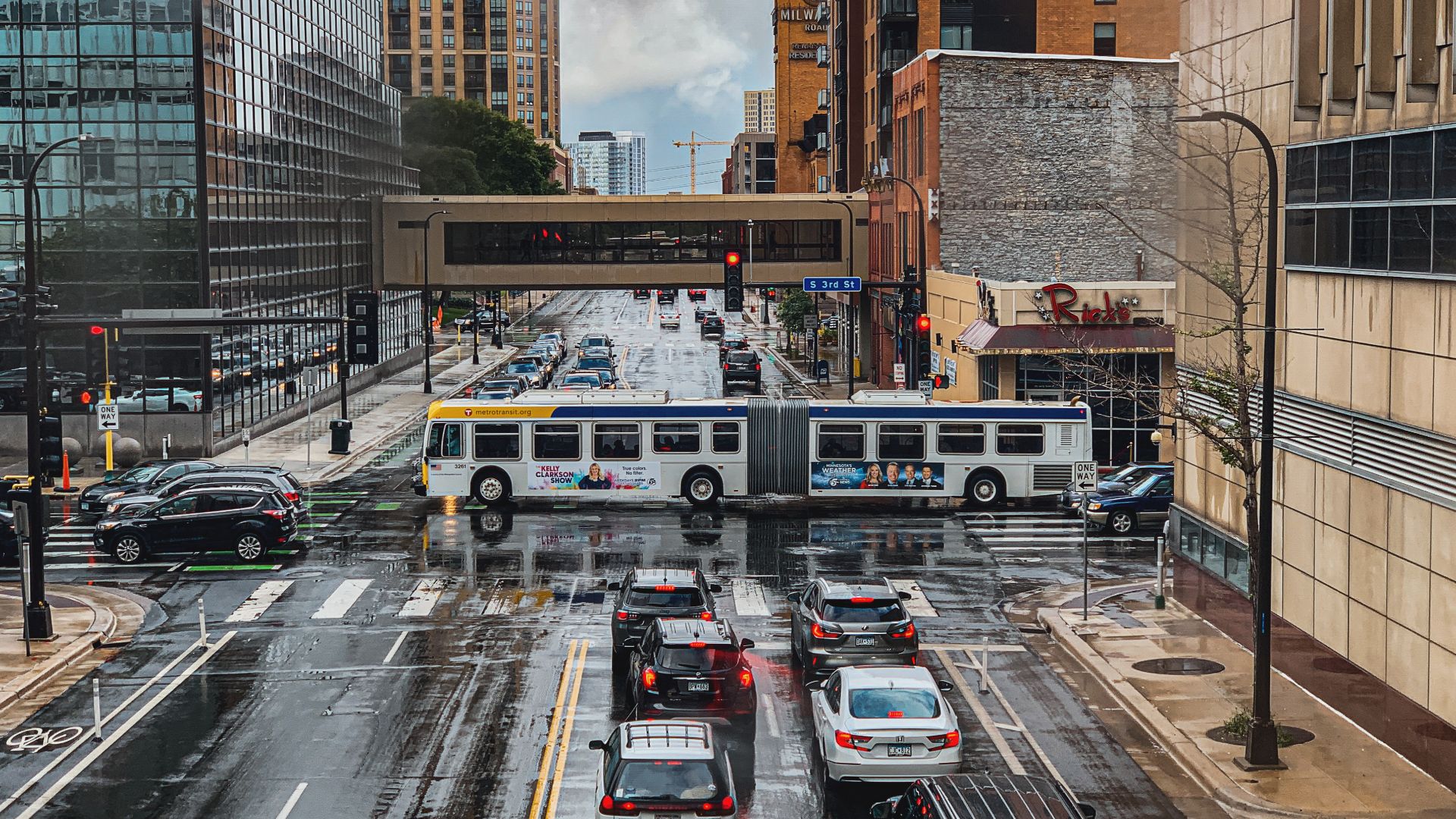 File:Downtown Minneapolis from the Skyway (48662838033).jpg